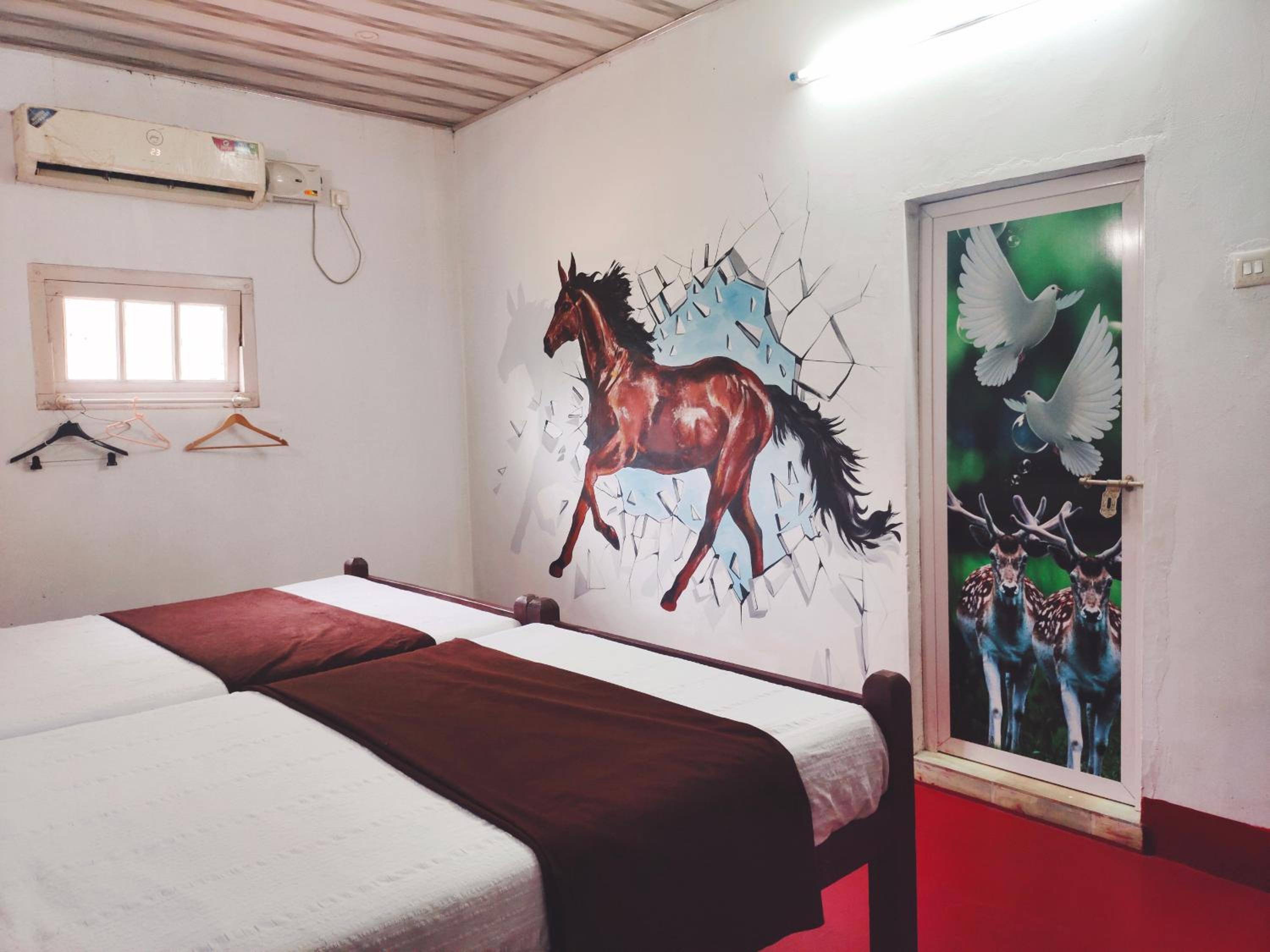Large Double or Twin Room - Photo 2