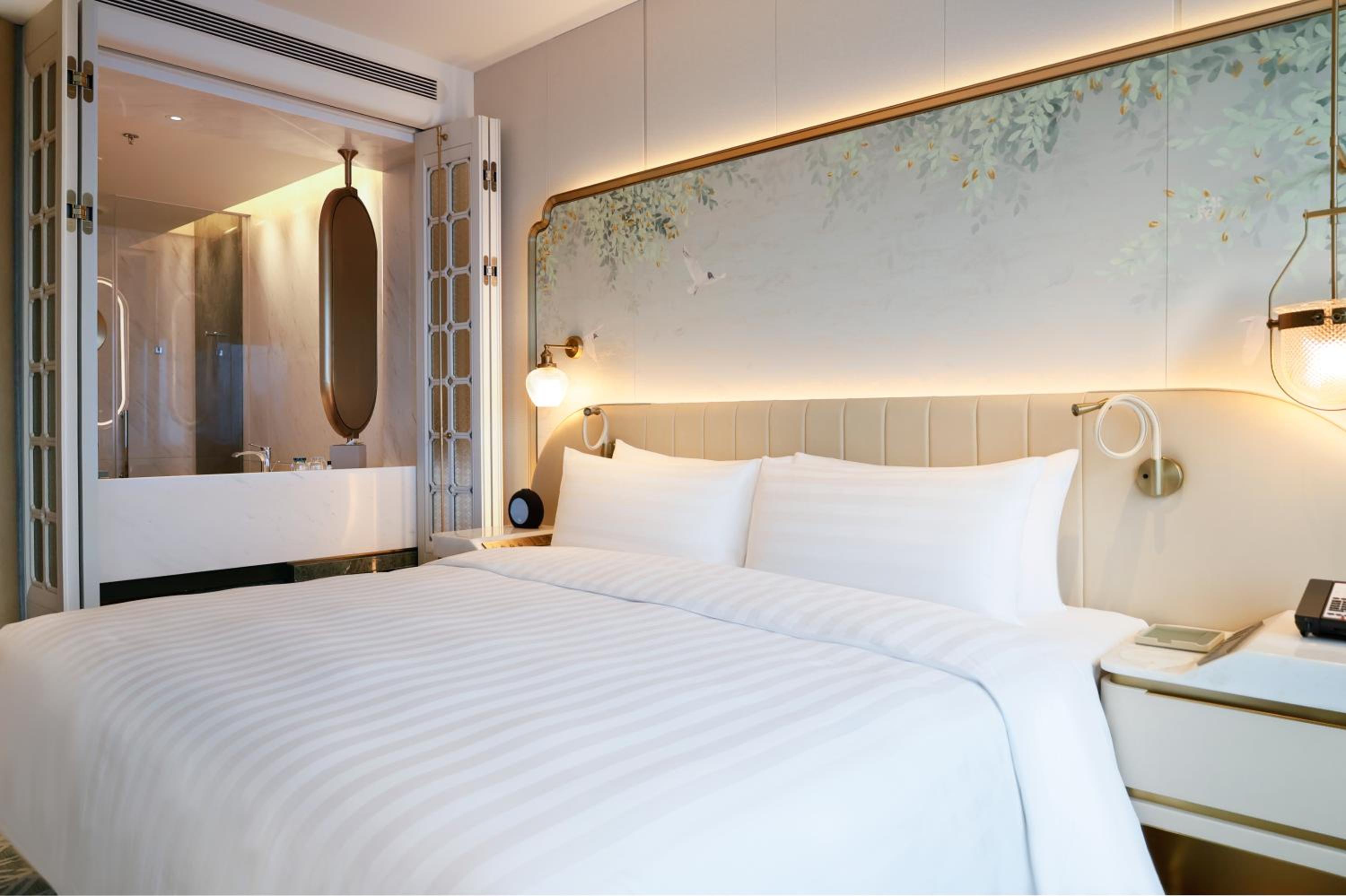 Executive Suite (Enjoy Horizon Club Executive Benefits & Mini-bar) photo 1