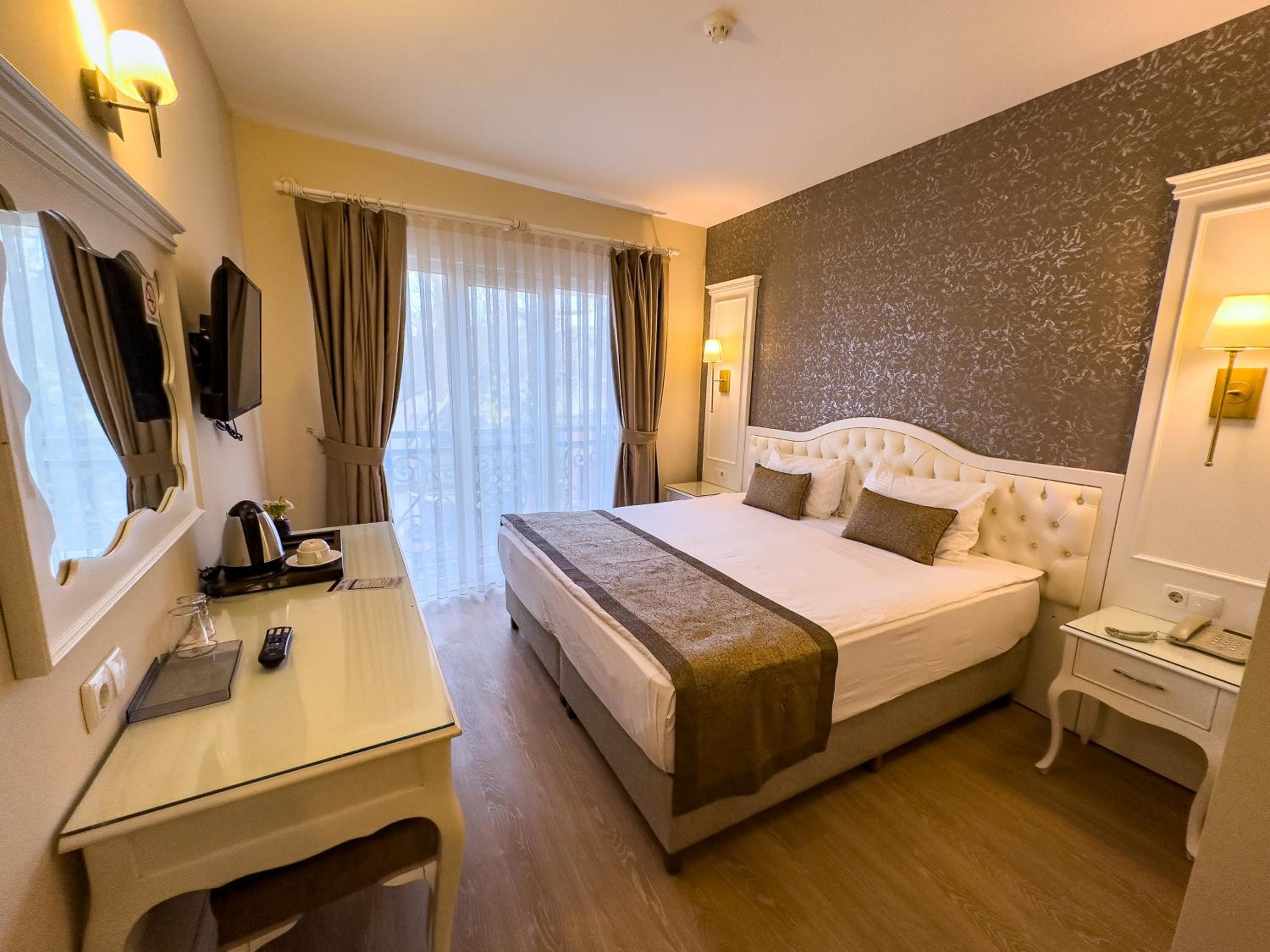 Double or Twin Room photo 1