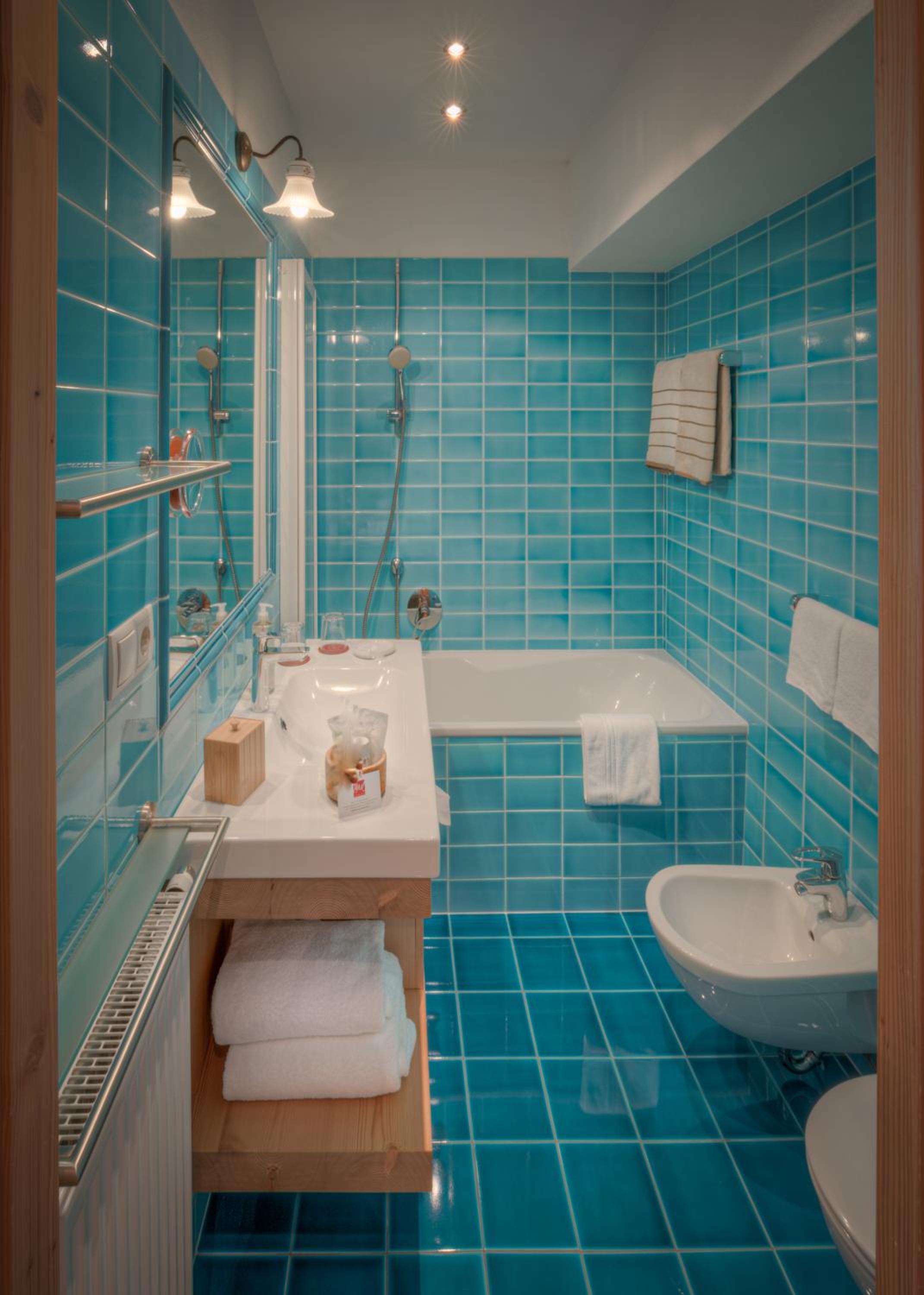 Large Double Room - Photo 9