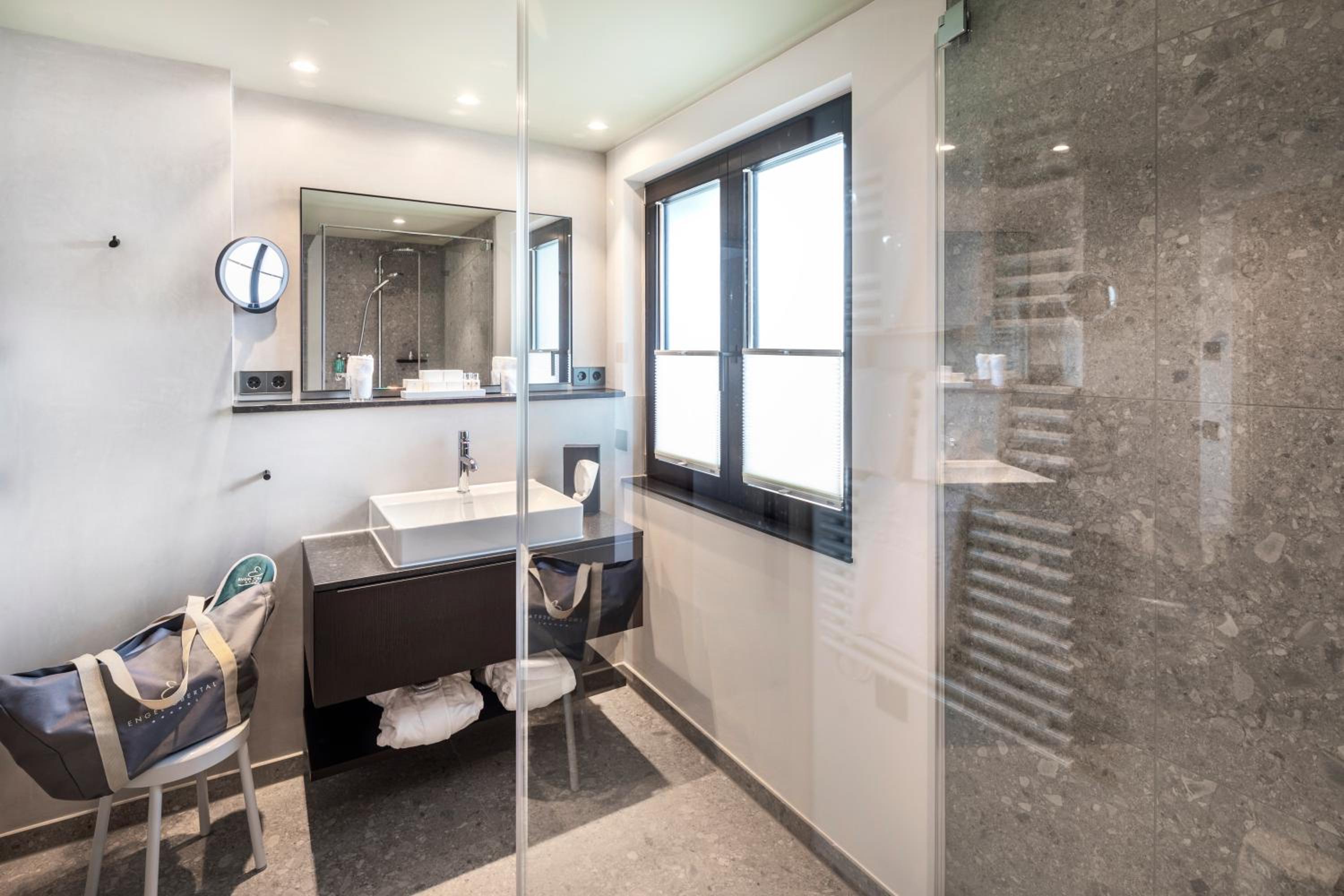 Modern Junior Suite - Photo 6