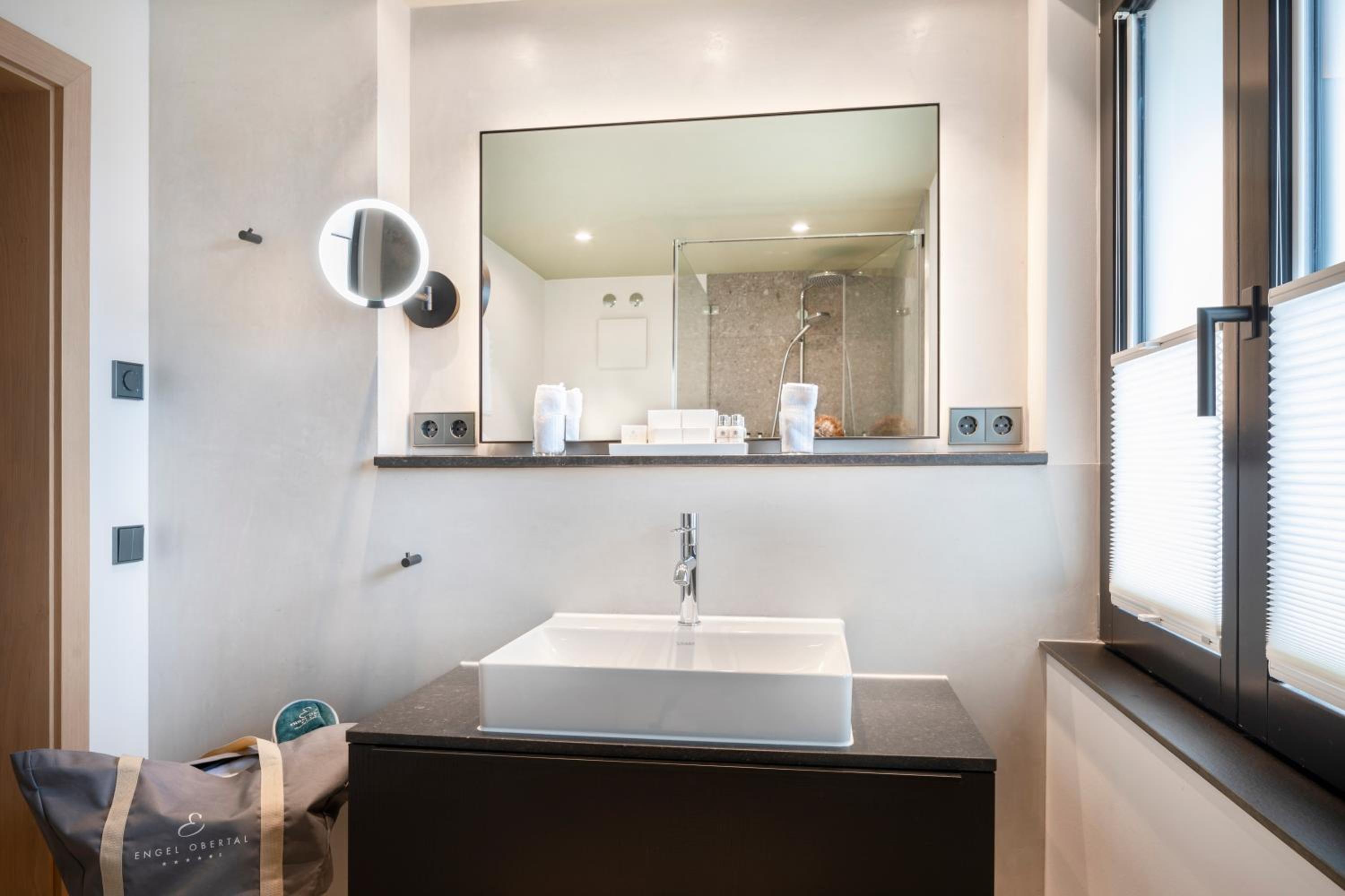 Modern Junior Suite - Photo 3