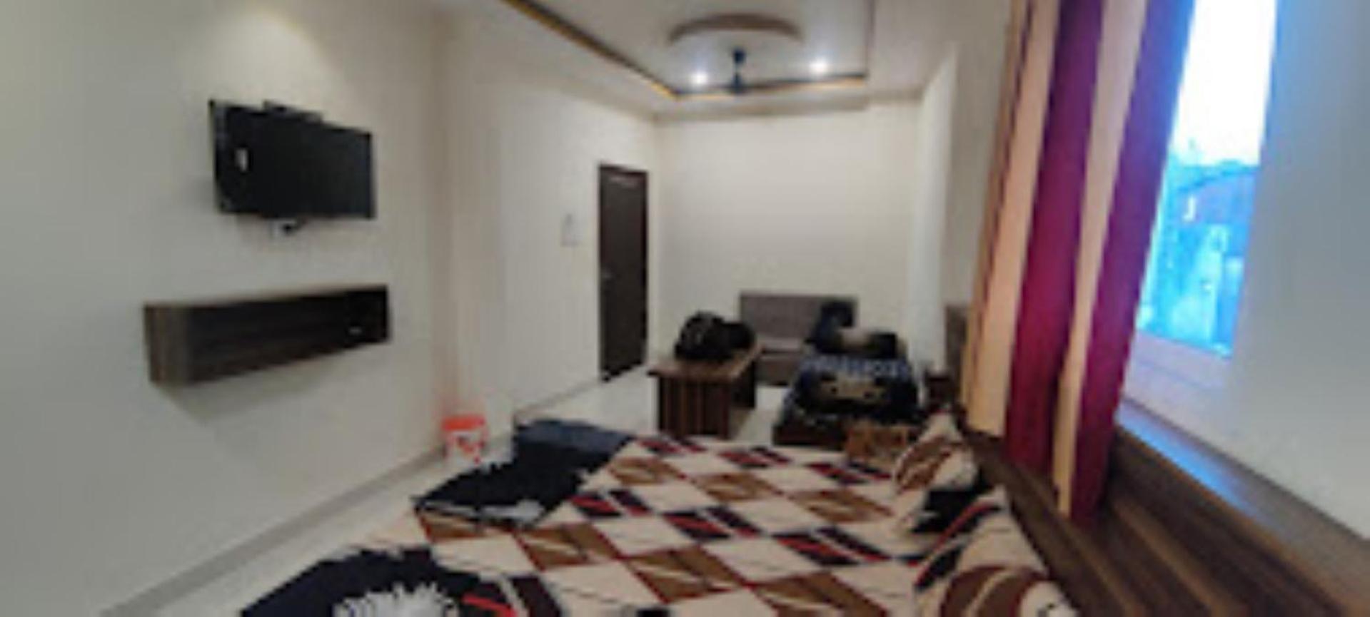Family Room - Photo 1