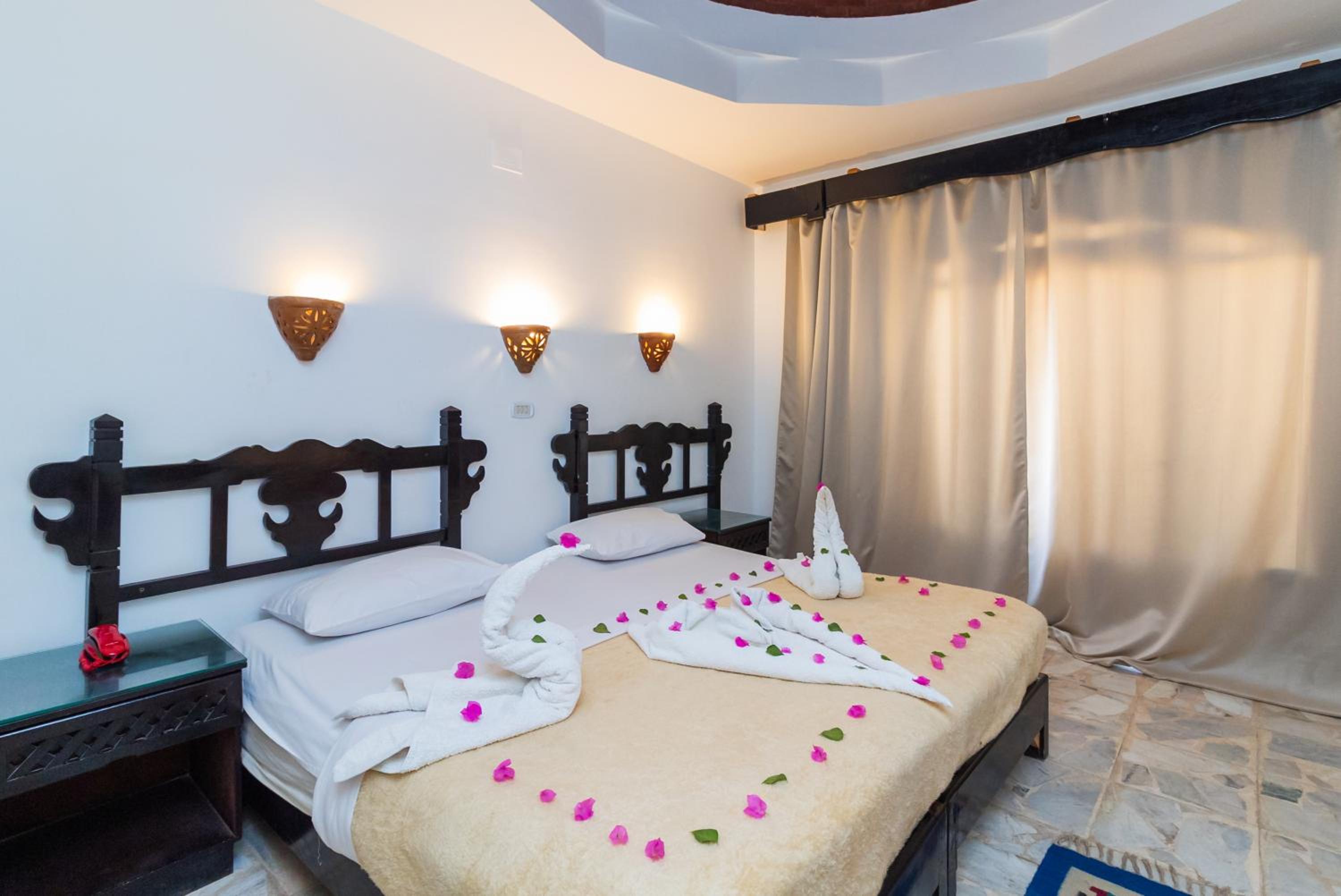 Double or Twin Room with Sea View