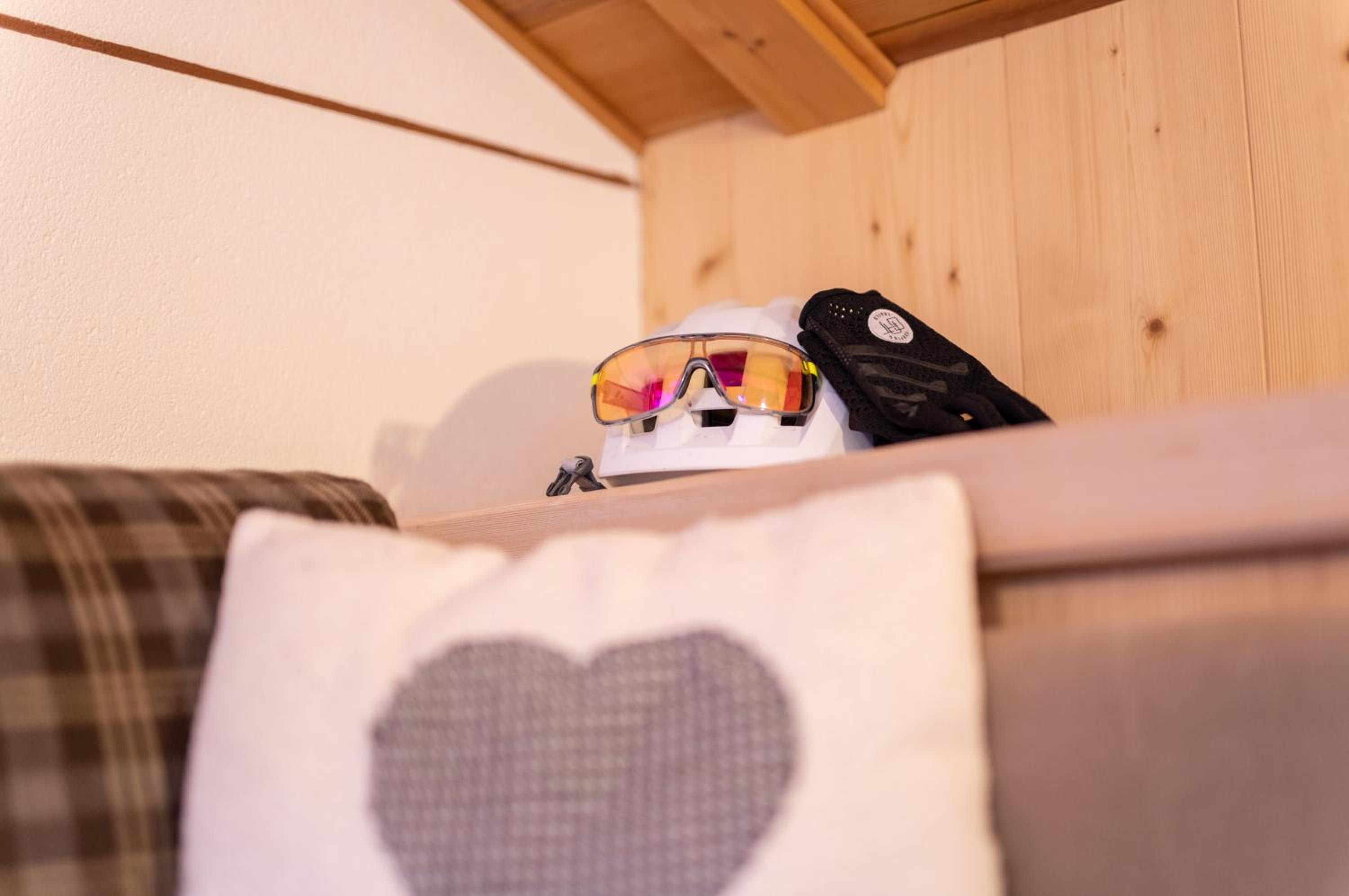 Economy Triple Room photo 3