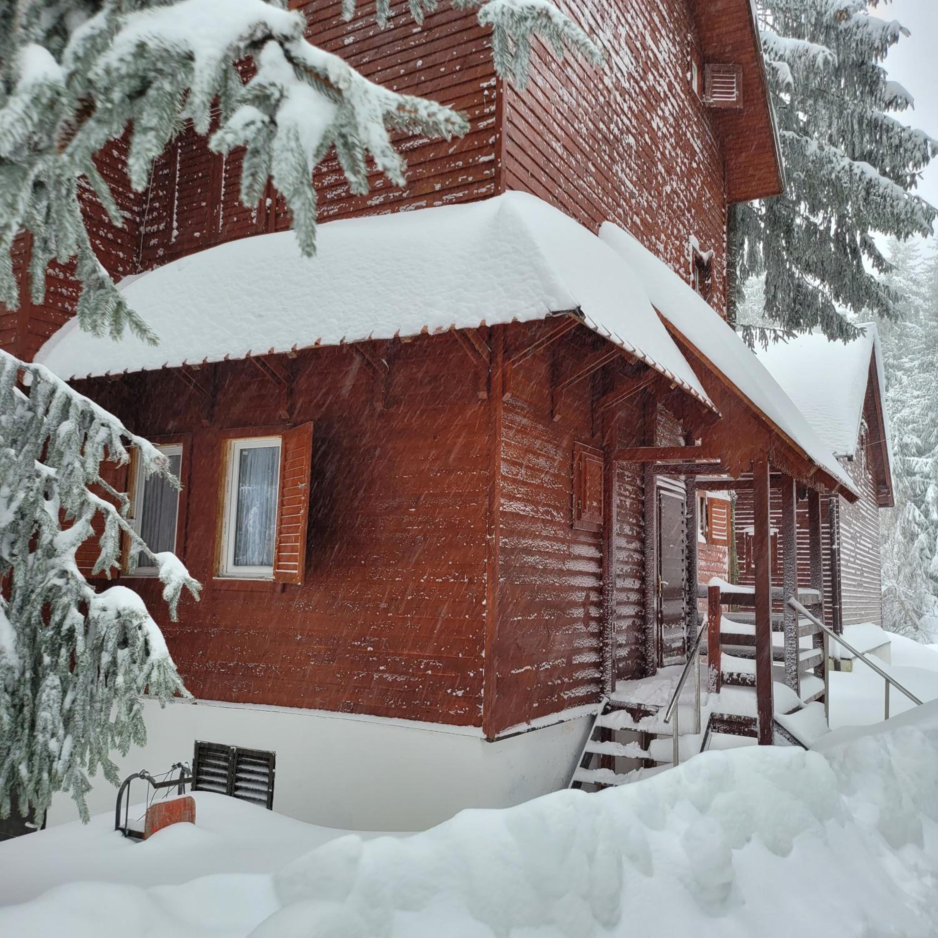 Seven-Bedroom House photo 3