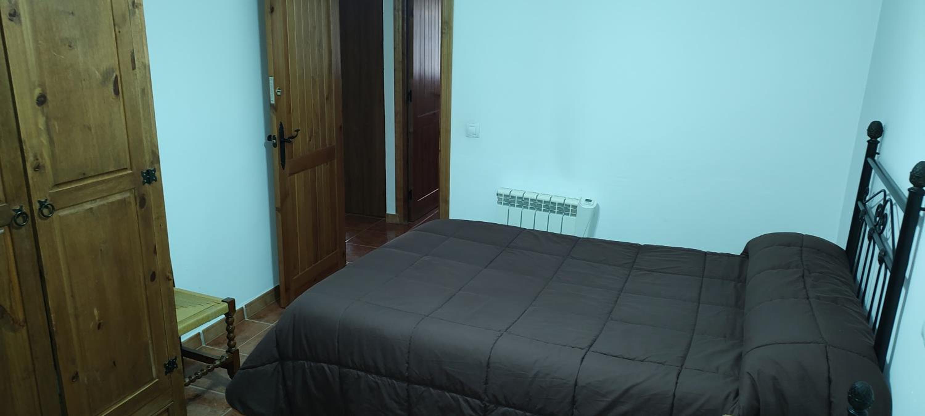Two-Bedroom House - Photo 1