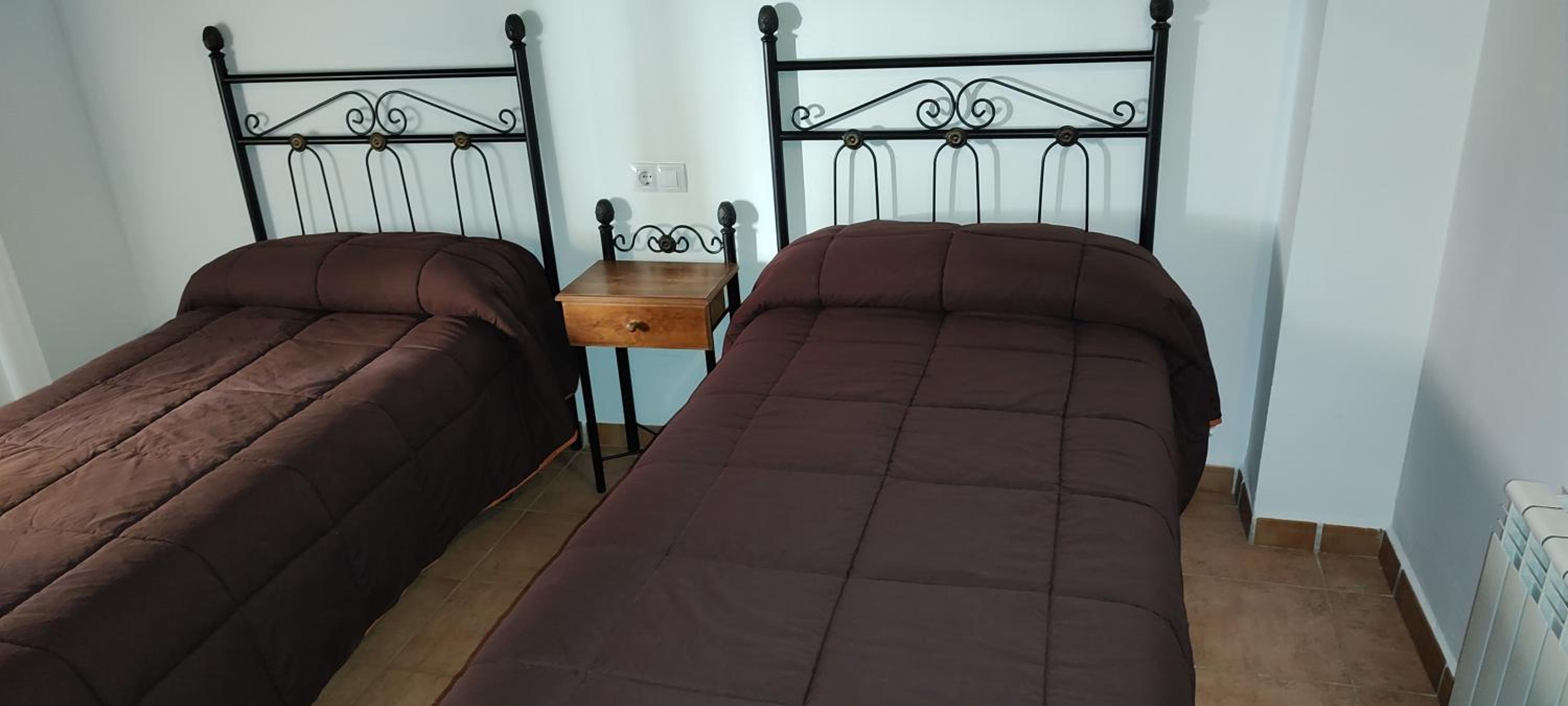 Three-Bedroom Townhouse - Photo 3
