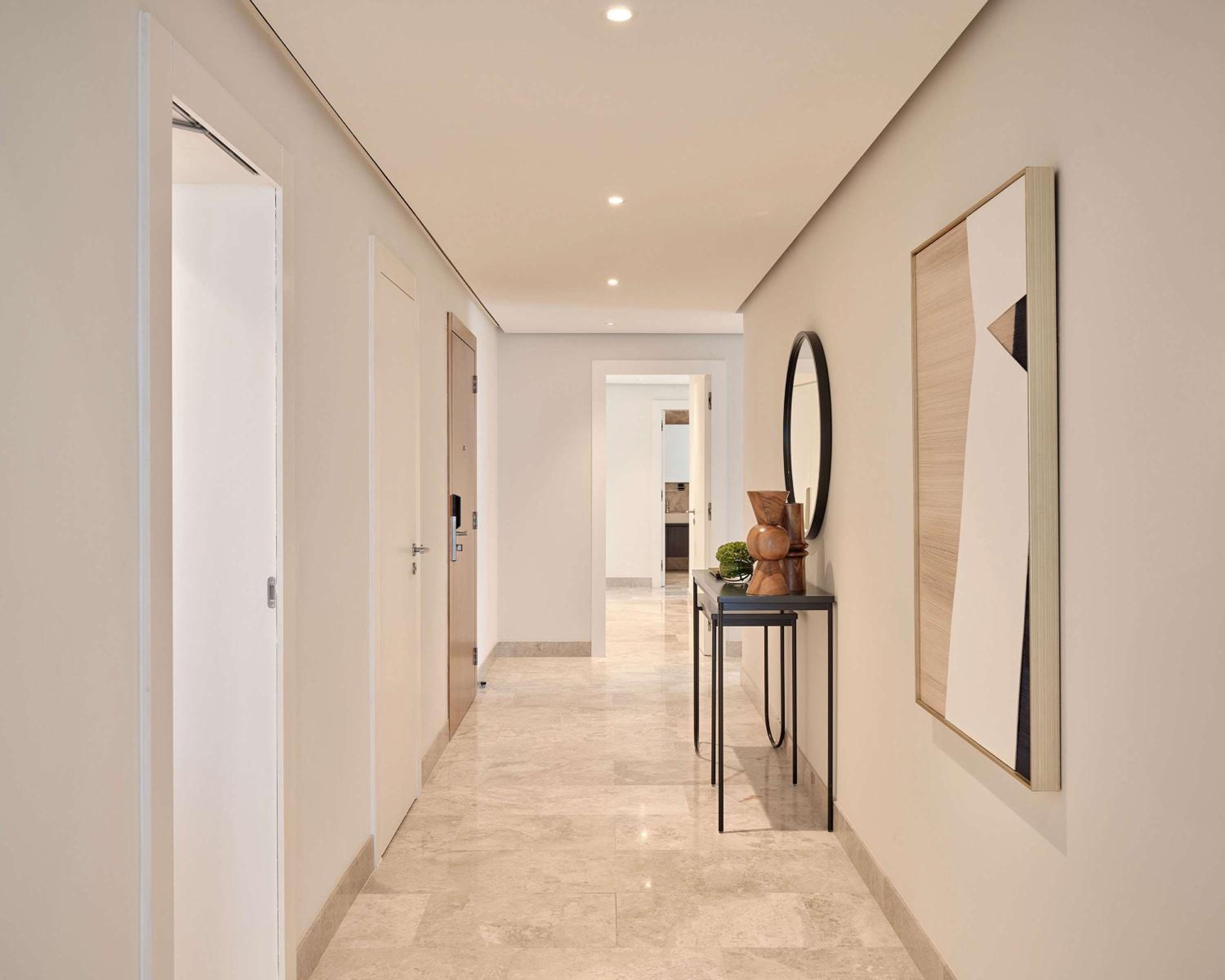 Three-Bedroom Apartment - High Floor - Photo 17
