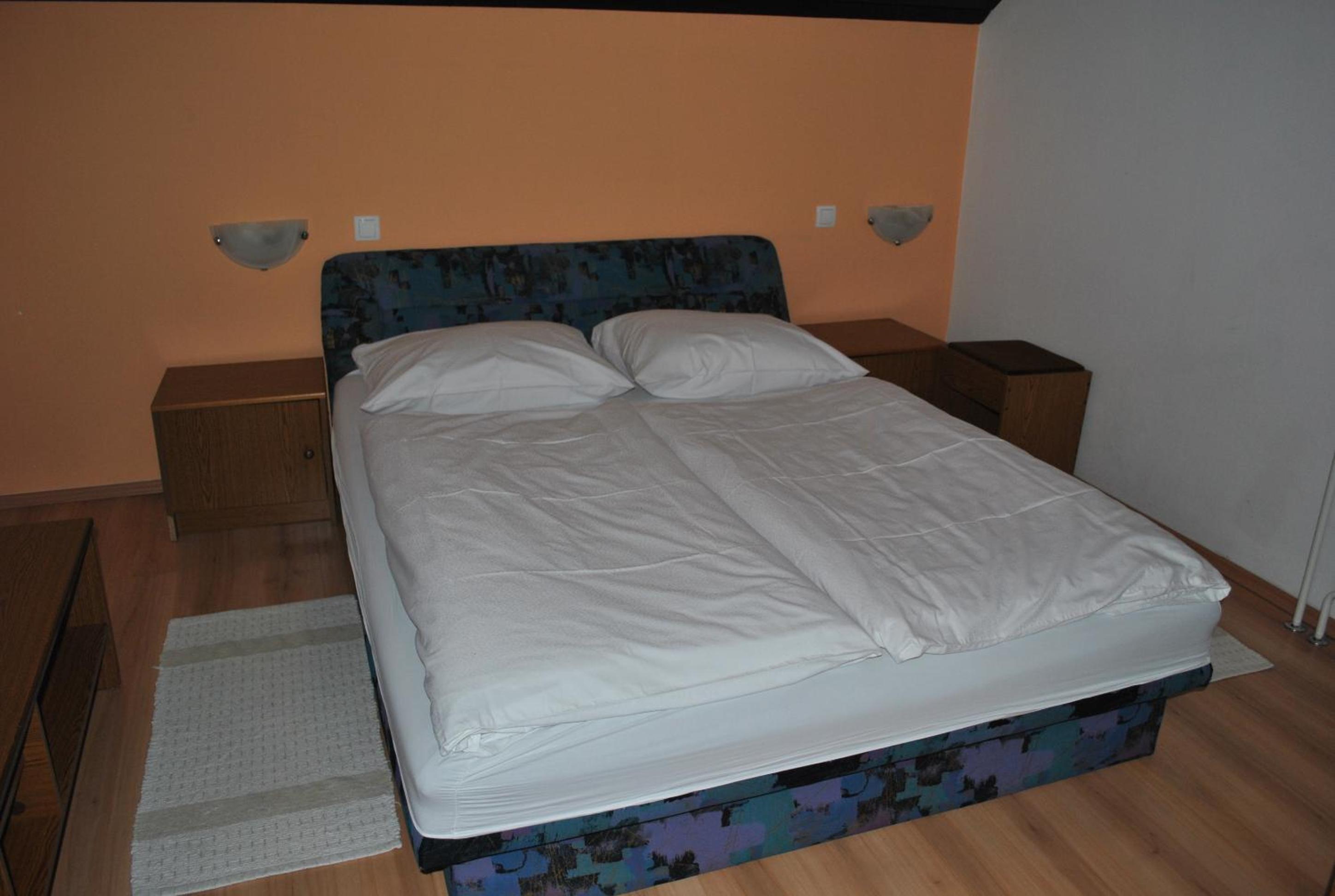 Double Room - Photo 2