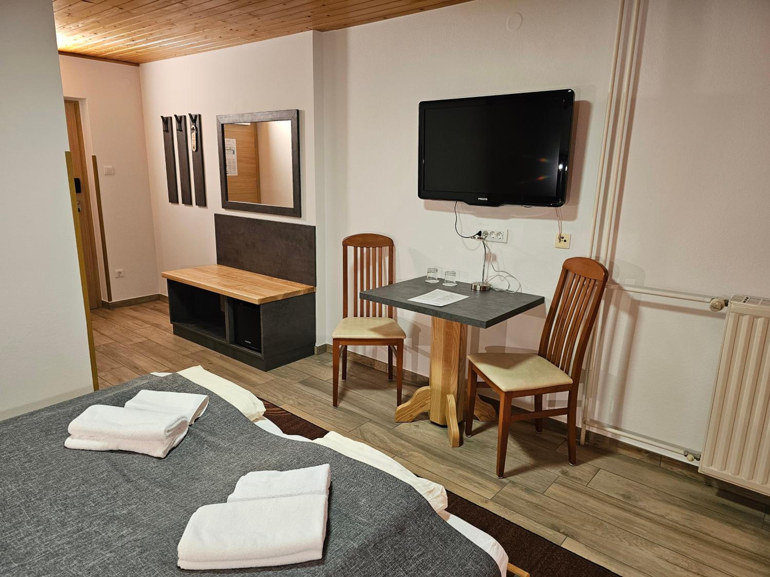 Double Room with Balcony and Mountain View