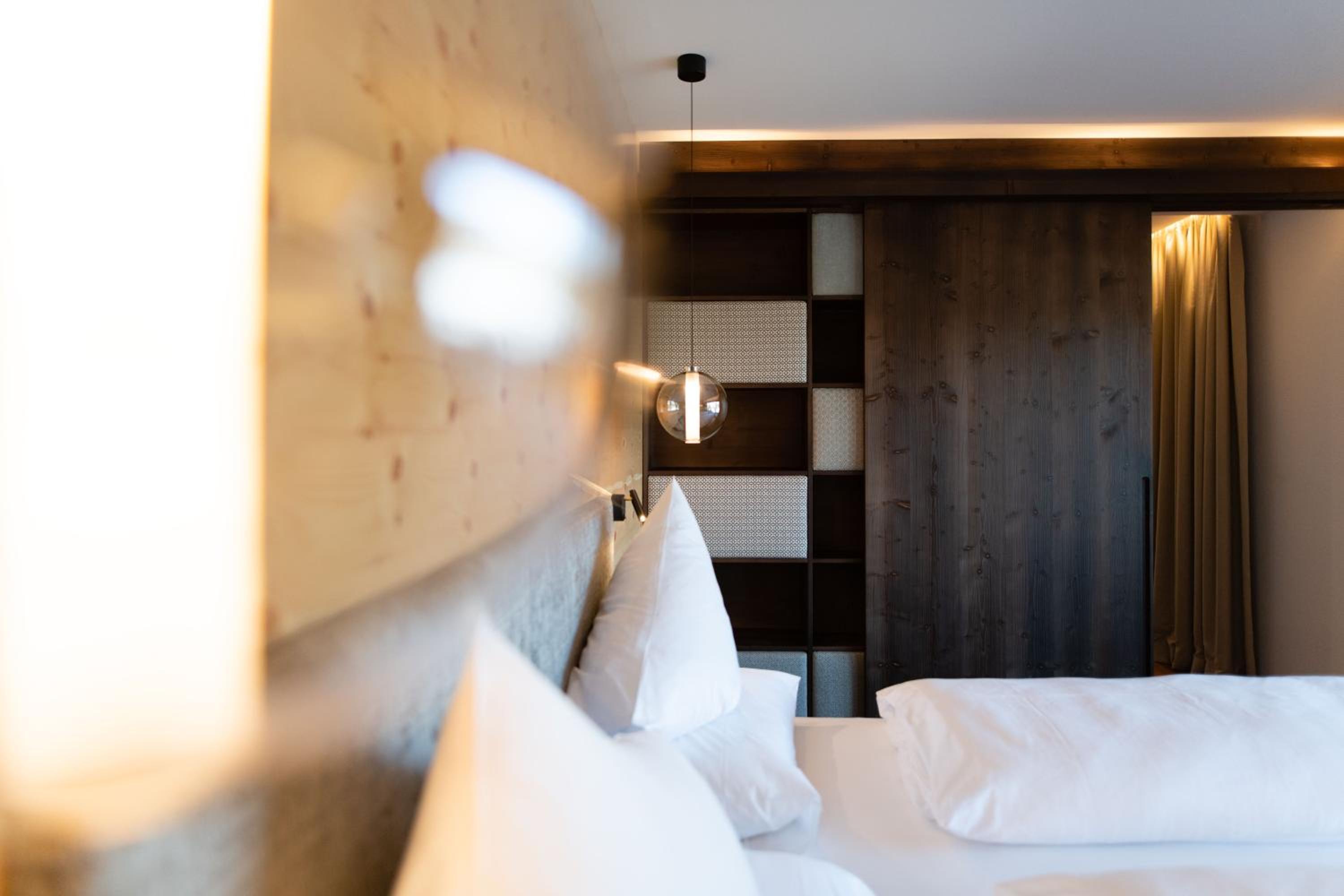 Family Suite with Balcony - Photo 1