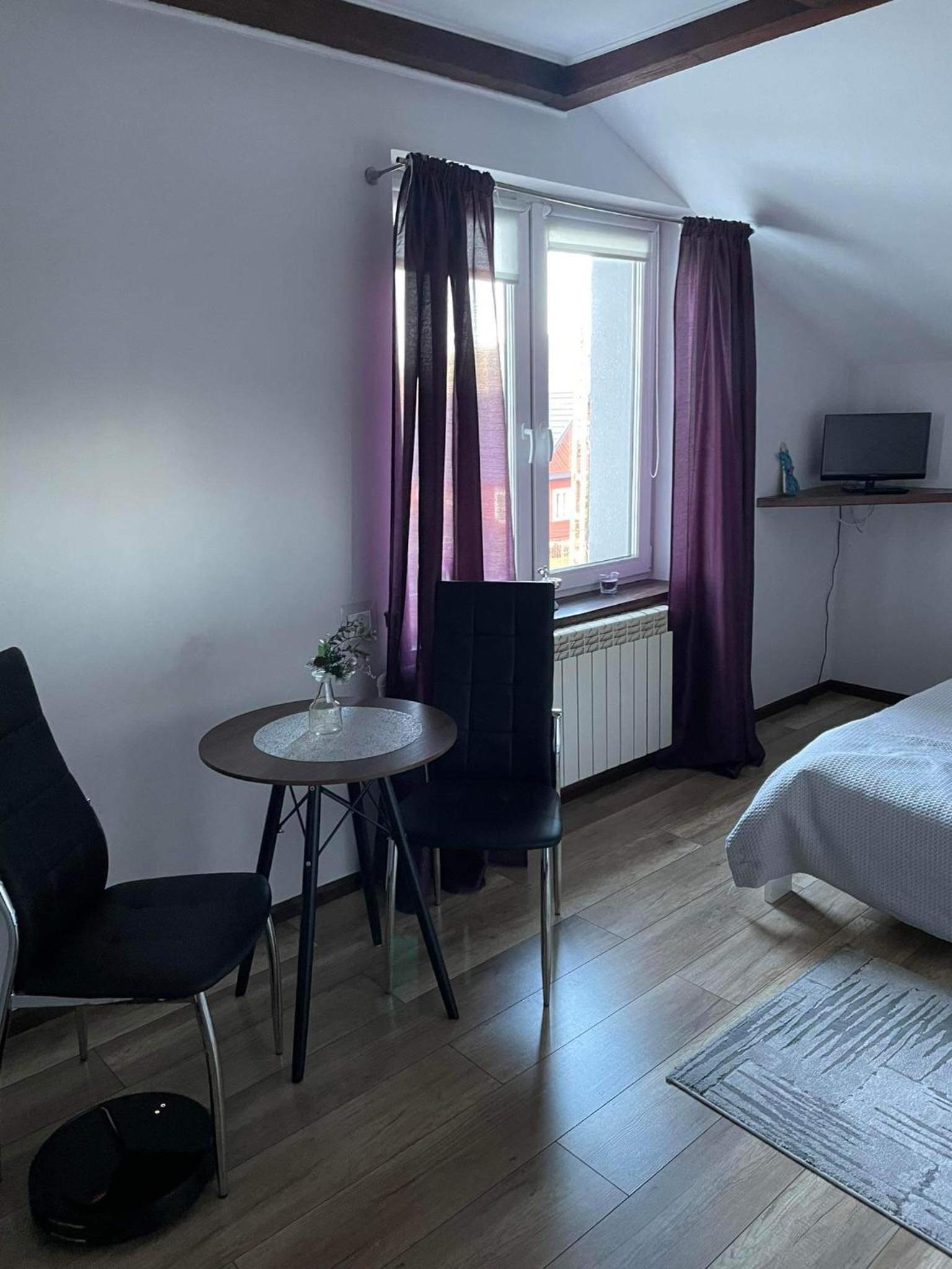 Standard Double or Twin Room - Photo 4