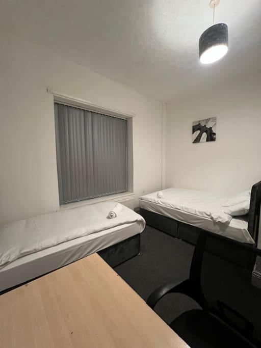 Four-Bedroom House photo 3