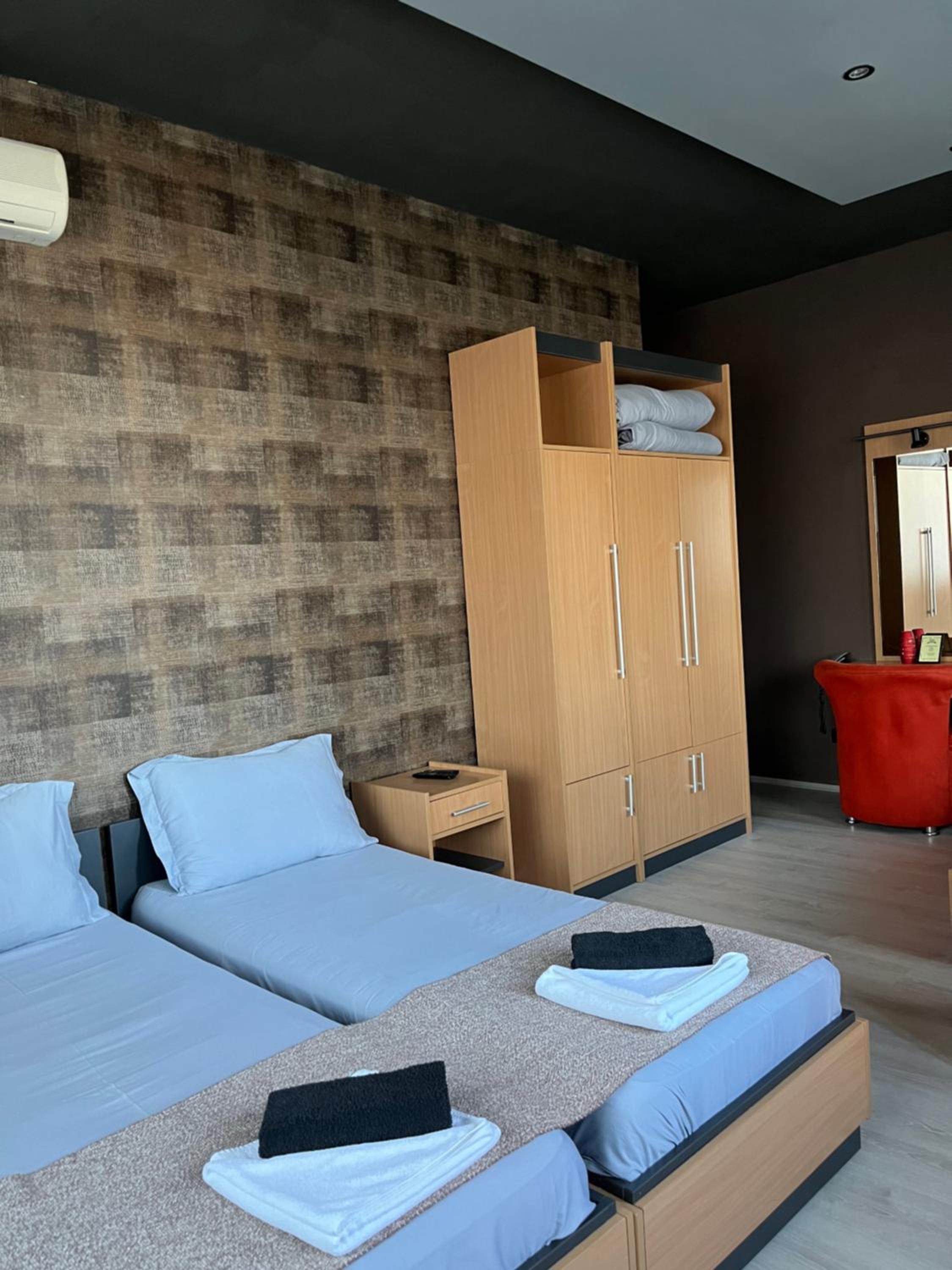 Standard Double Room - Photo 3