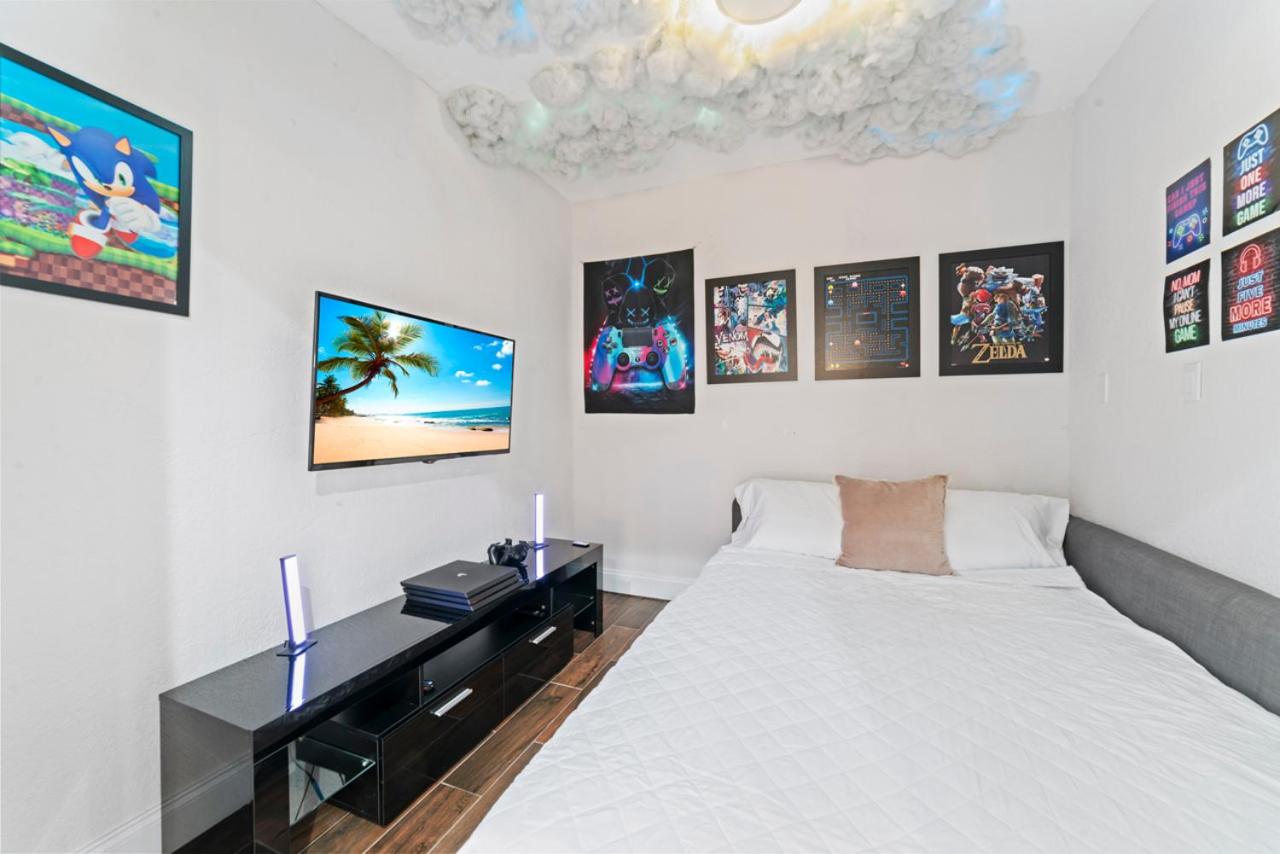 Seven-Bedroom House photo 1