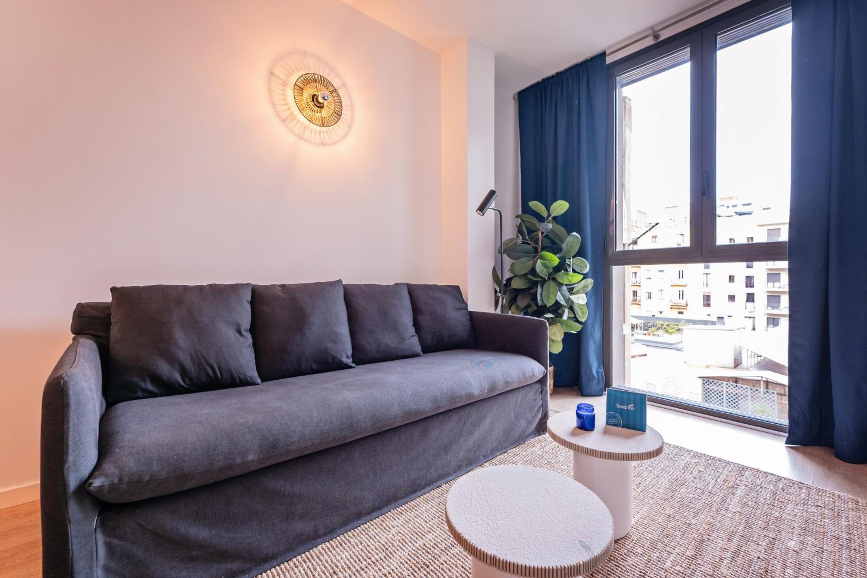 One-Bedroom Apartment photo 3