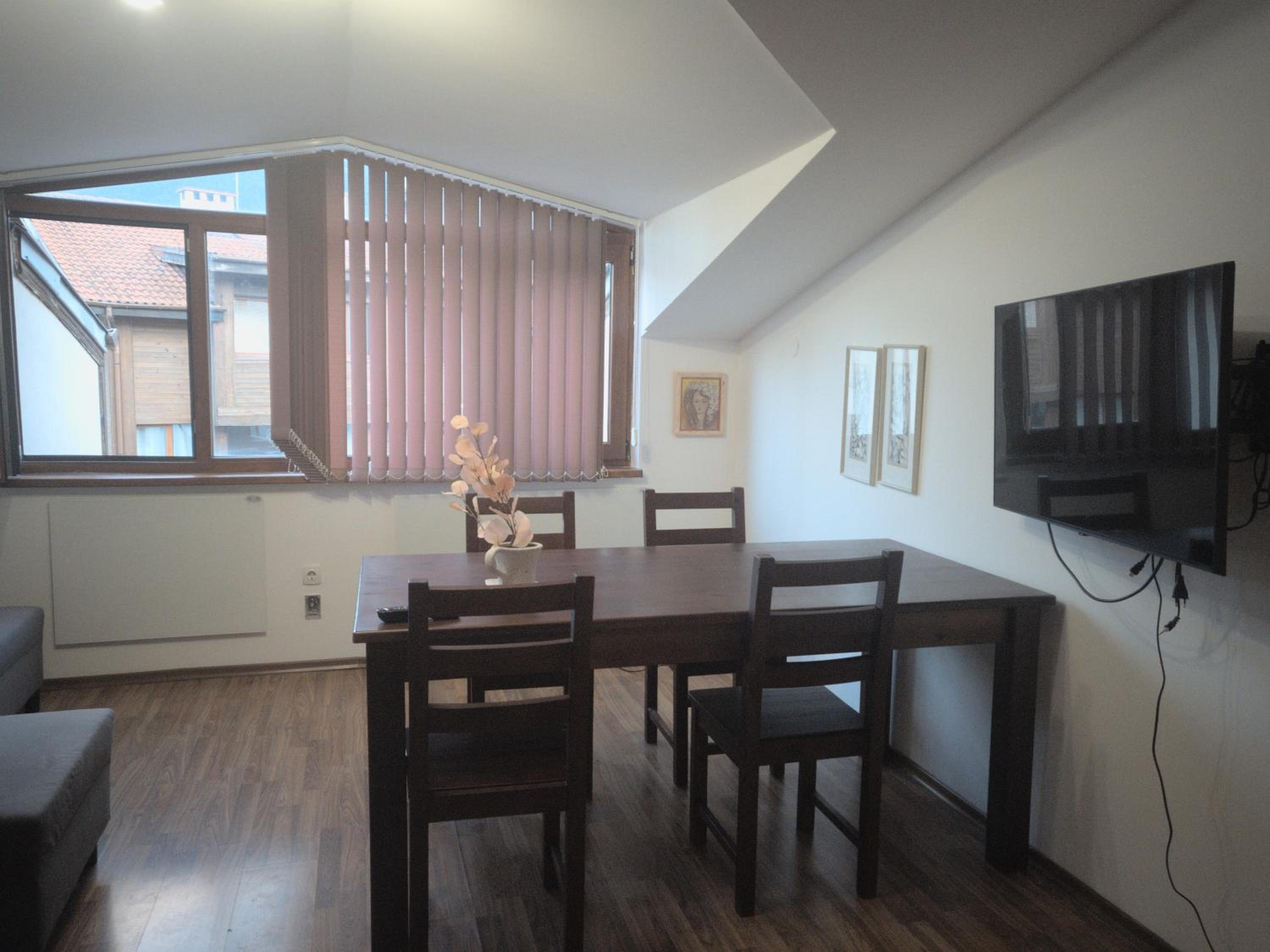 One-Bedroom Apartment - Photo 14