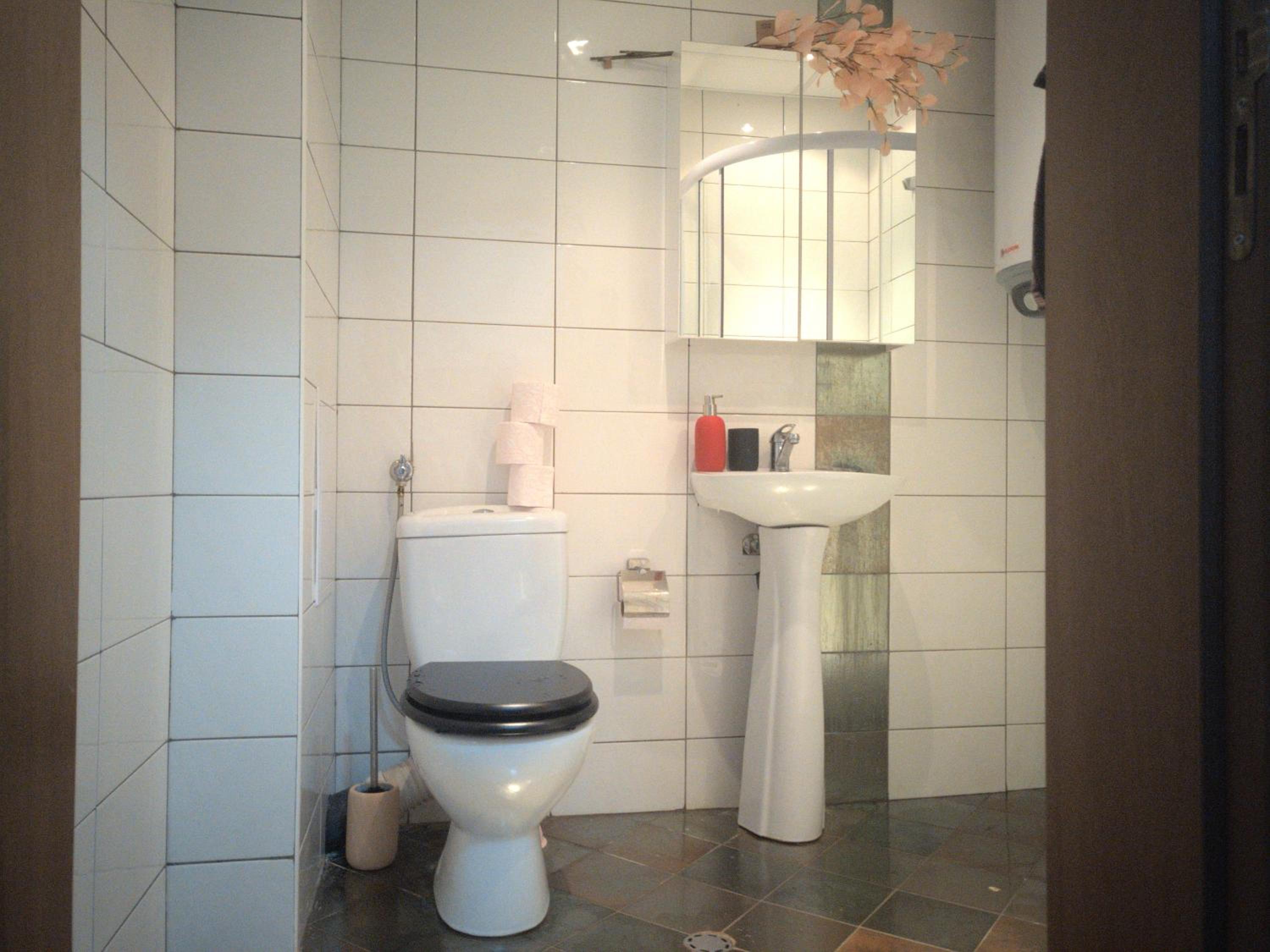 One-Bedroom Apartment - Photo 15