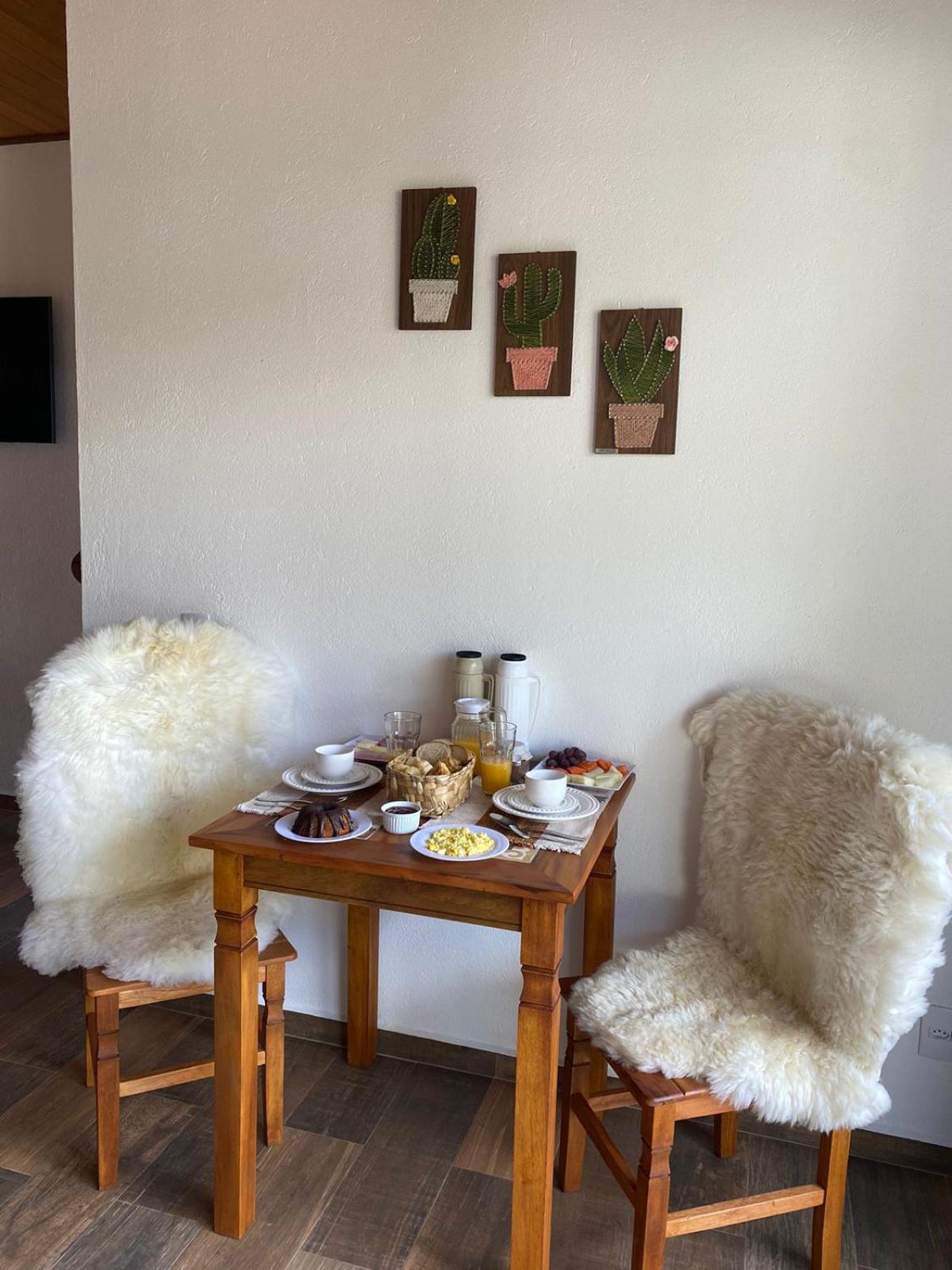Apartment with Mountain View photo 3