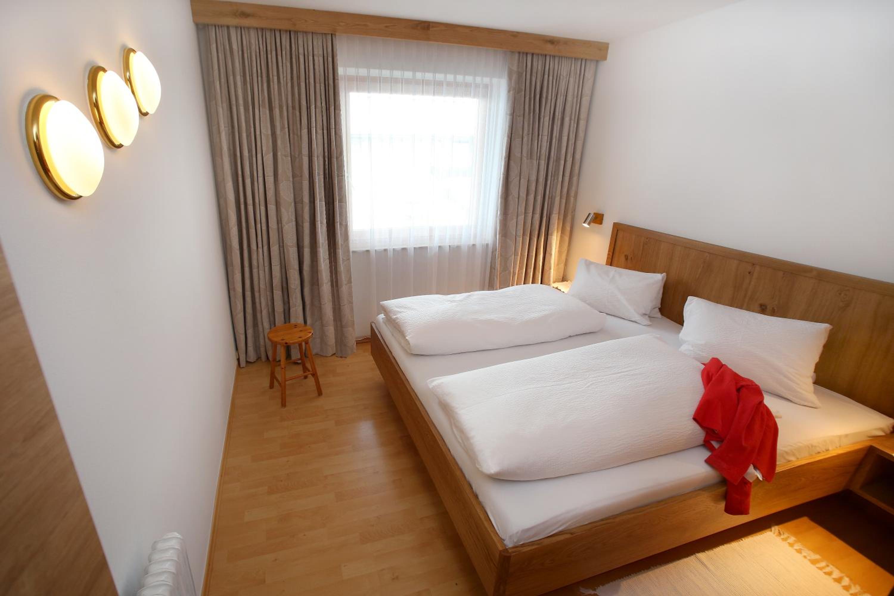 Superior One-Bedroom Apartment (4 Adults) photo 3