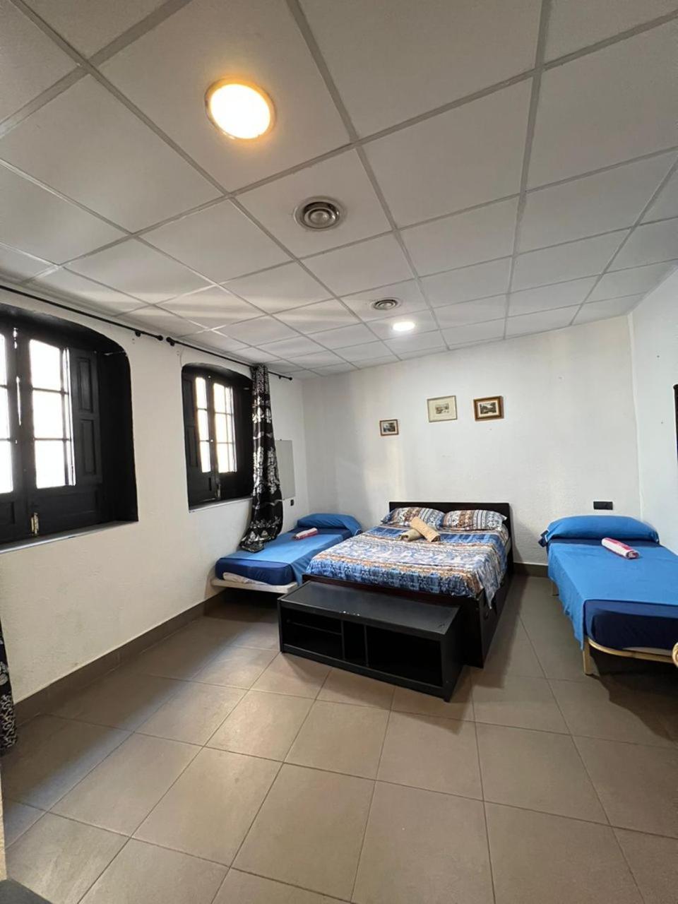 Habitación Triple con Baño Privado