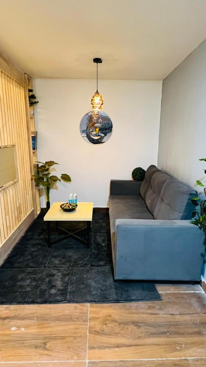 Suite - Photo 12