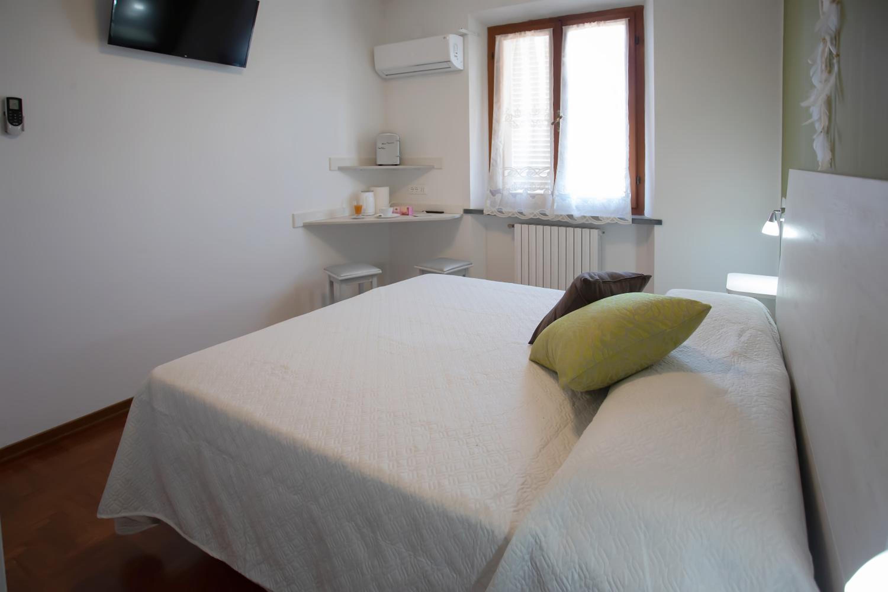 Double Room with Private Bathroom photo 1