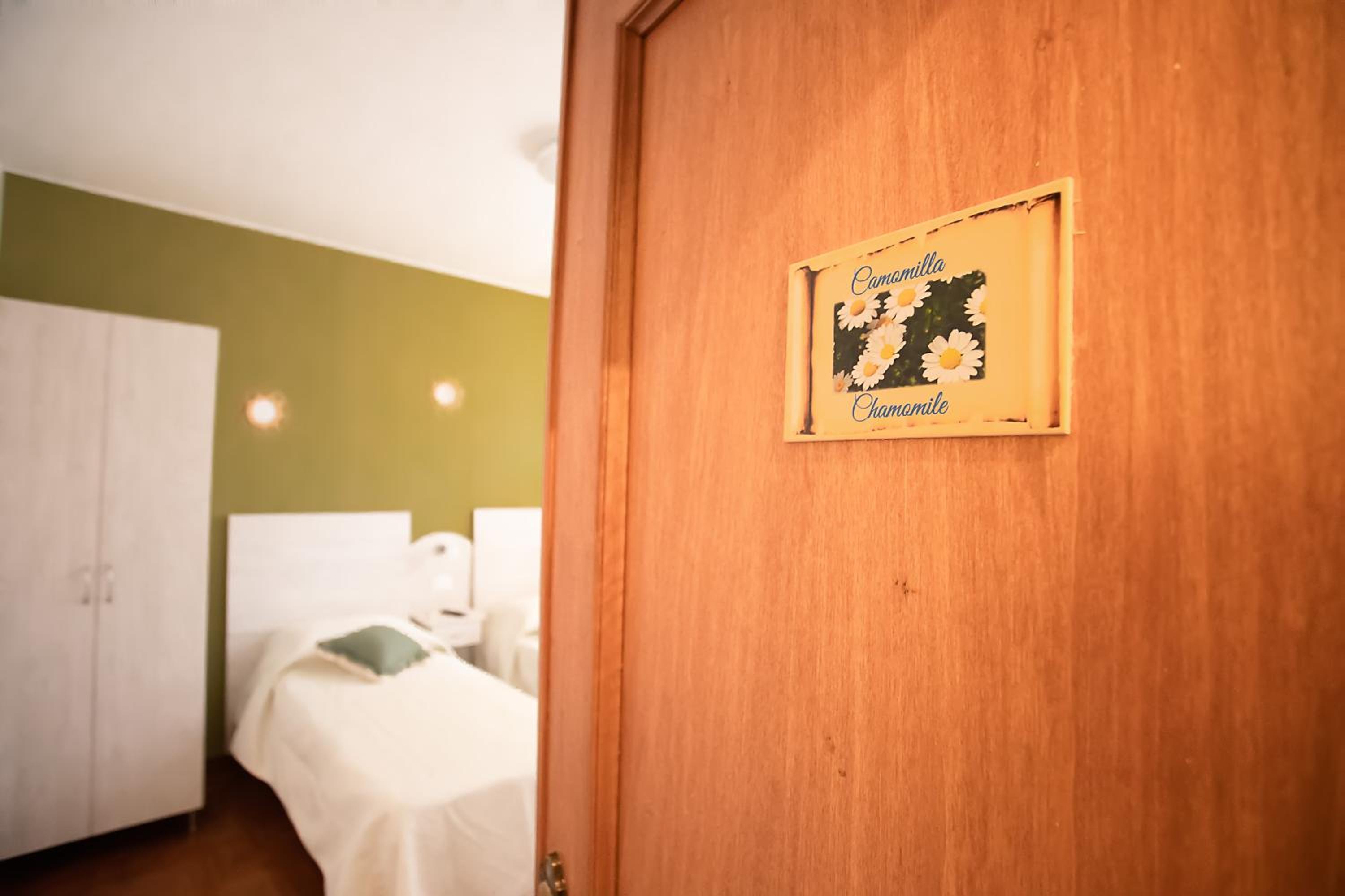 Twin Room with Private Bathroom photo 1