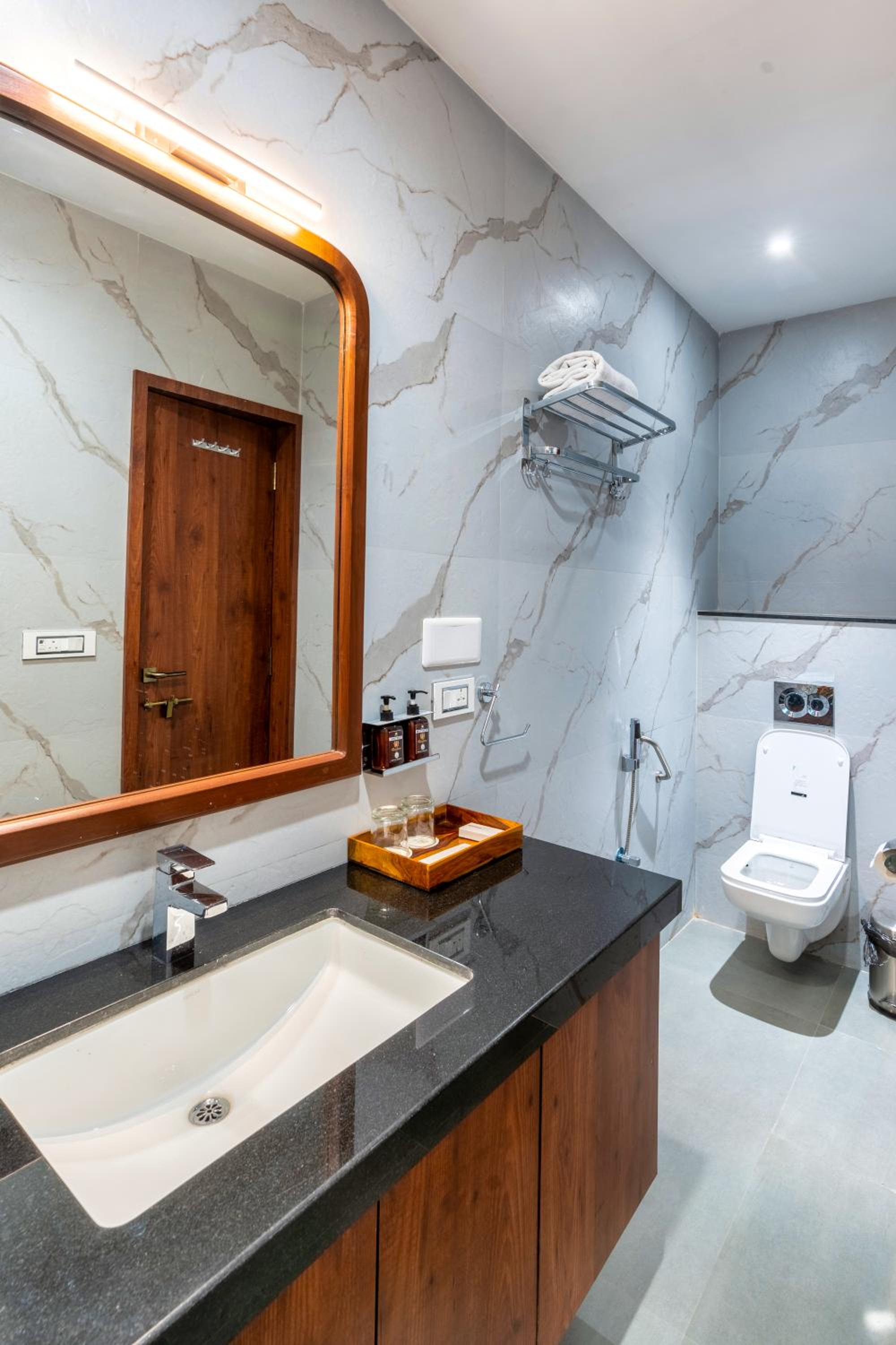 Standard Double Room - Photo 3
