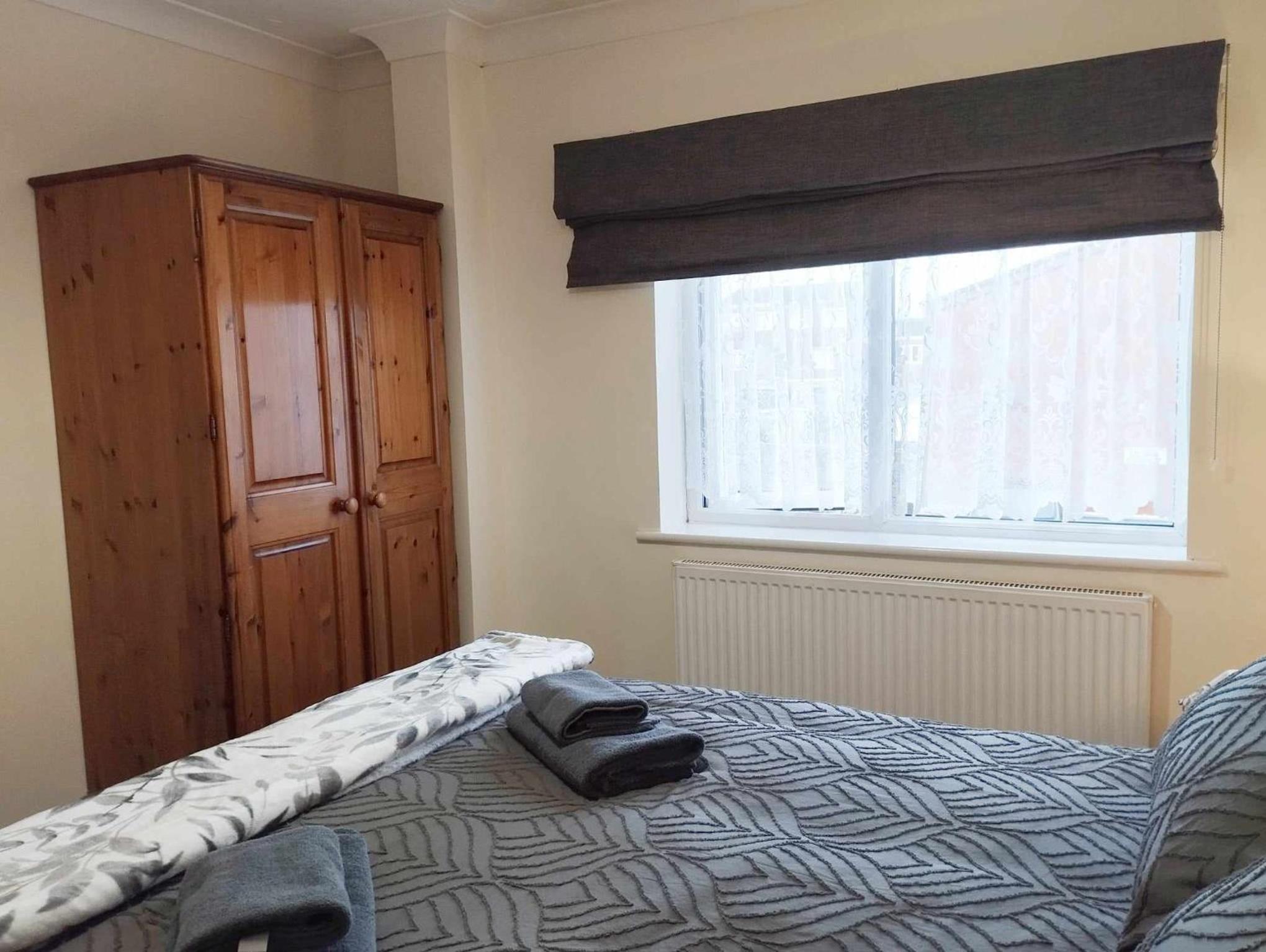 Three-Bedroom House photo 3