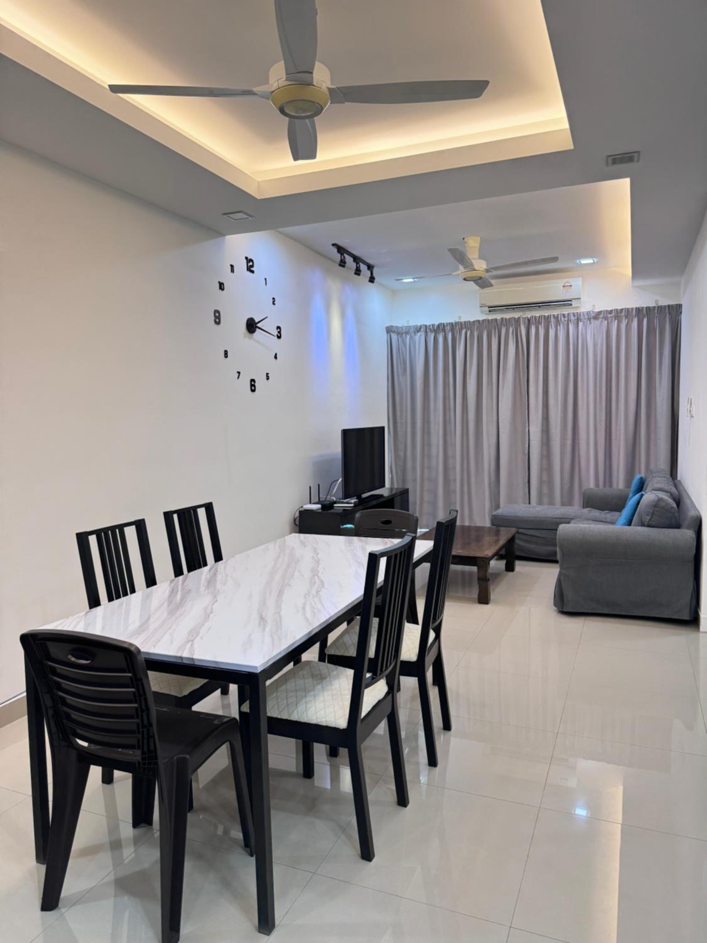 Three-Bedroom Apartment photo 1