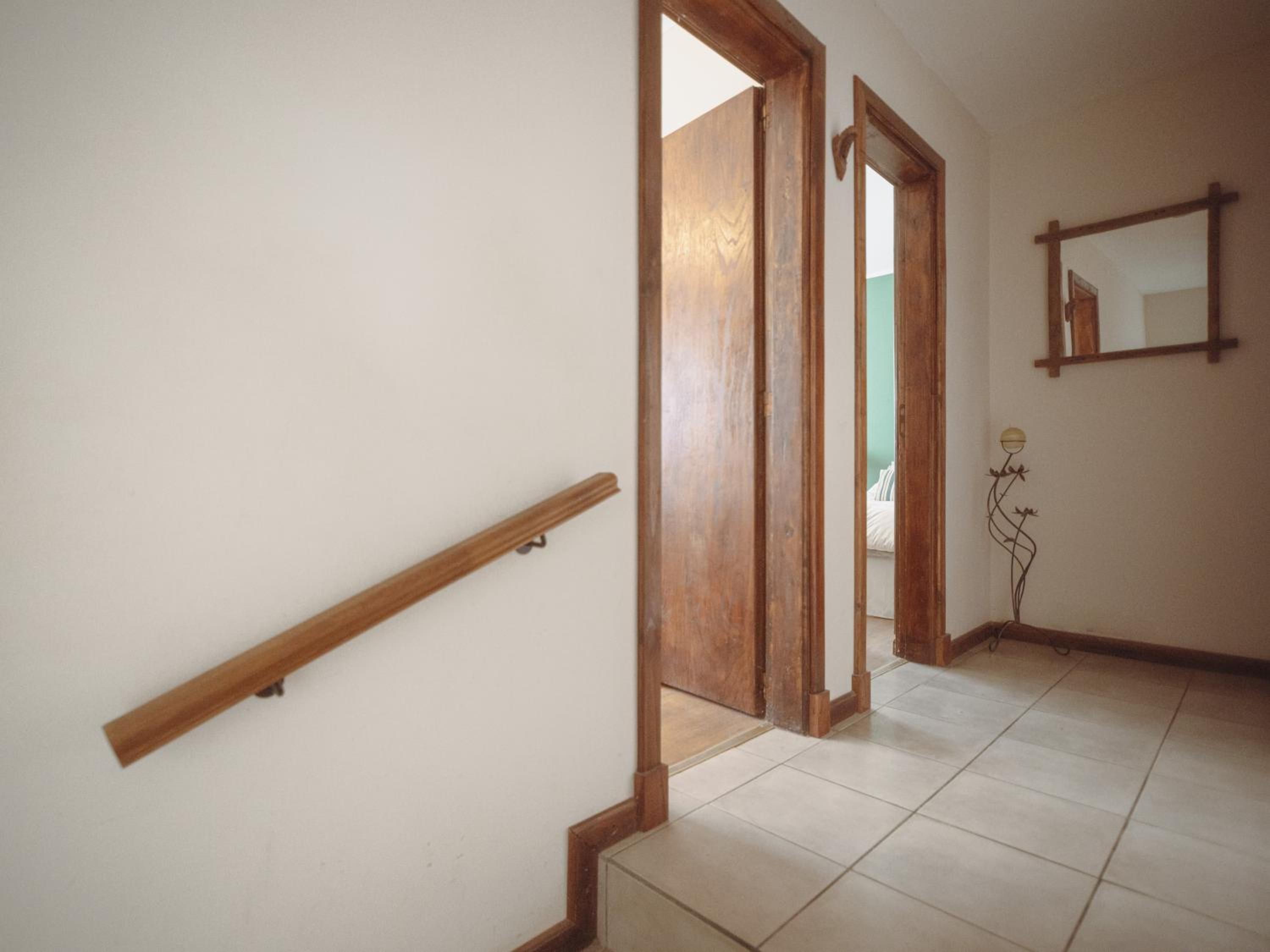 Twin Room With Shared Bathroom photo 3
