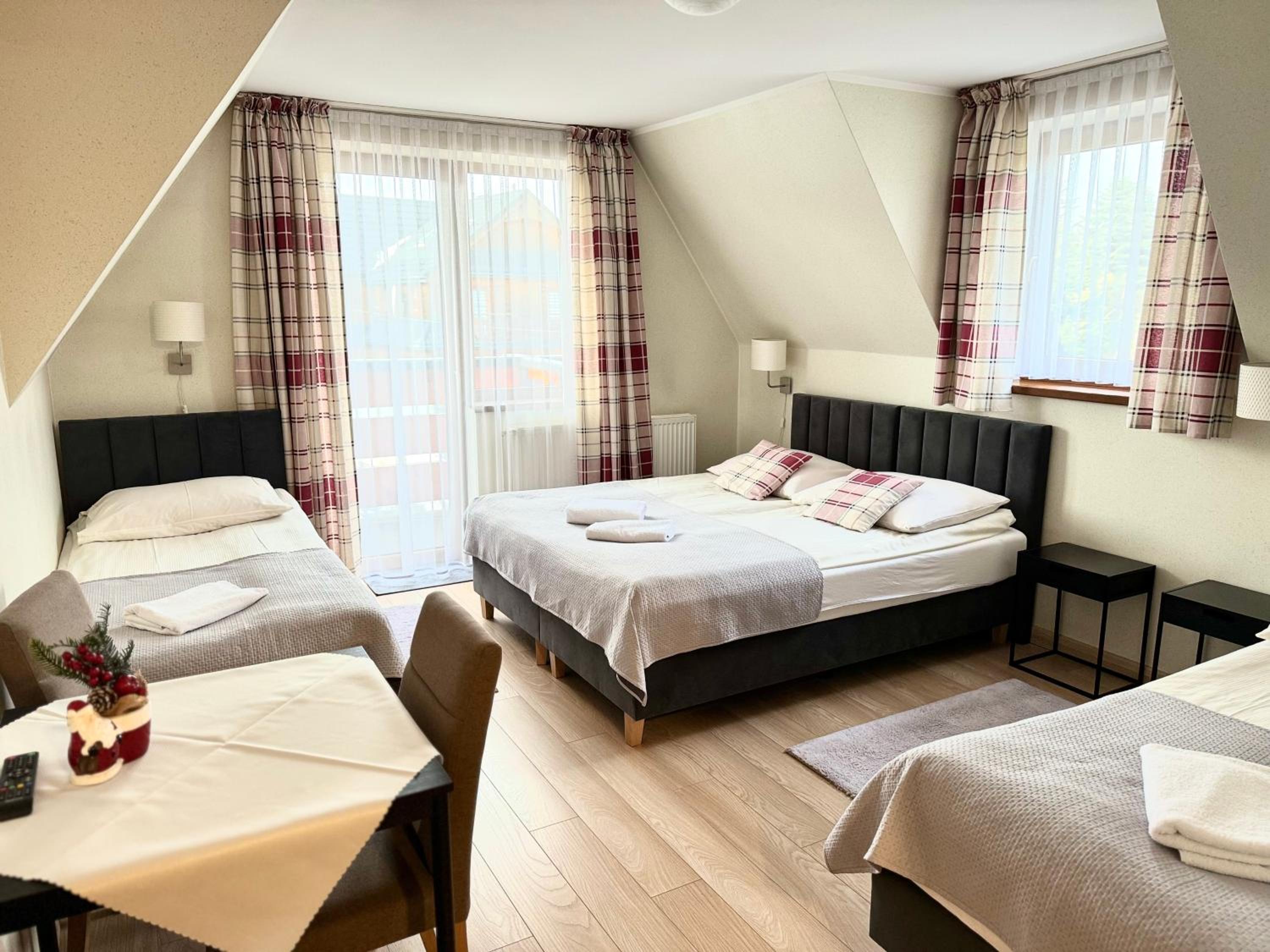 Quadruple Room with Balcony photo 1