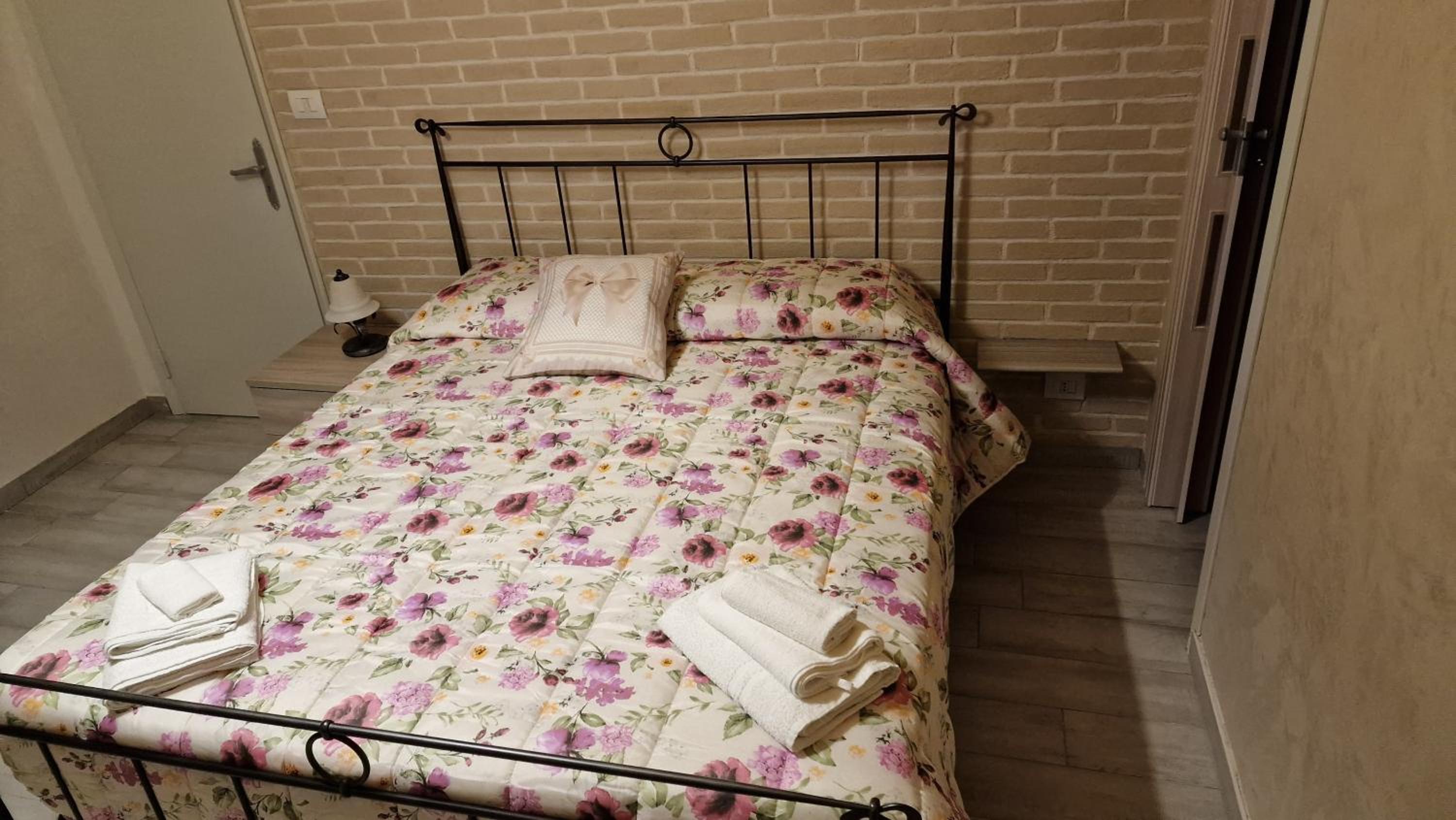Double Room with Private Bathroom photo 1
