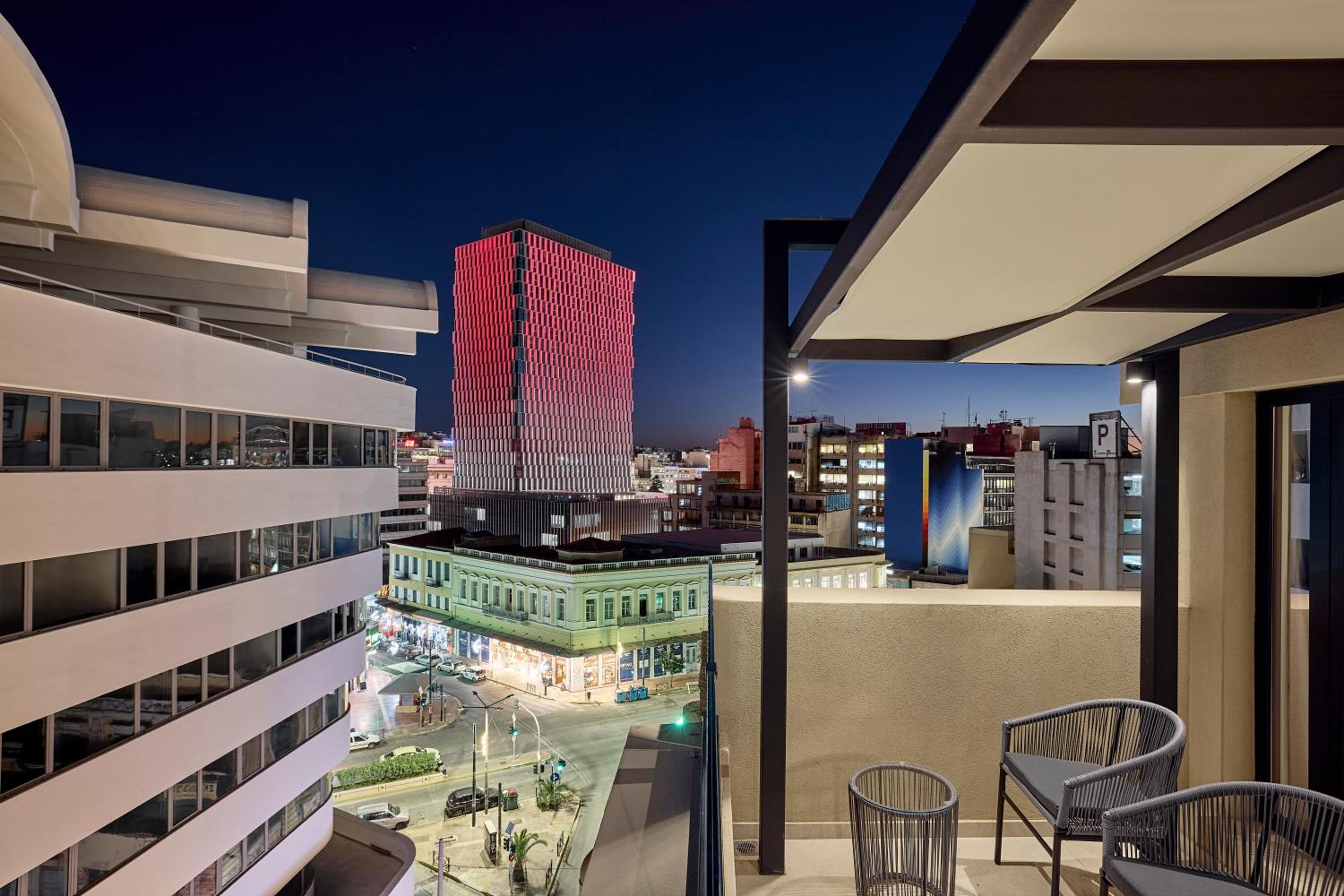 Superior Suite with Terrace and City View - Photo 6