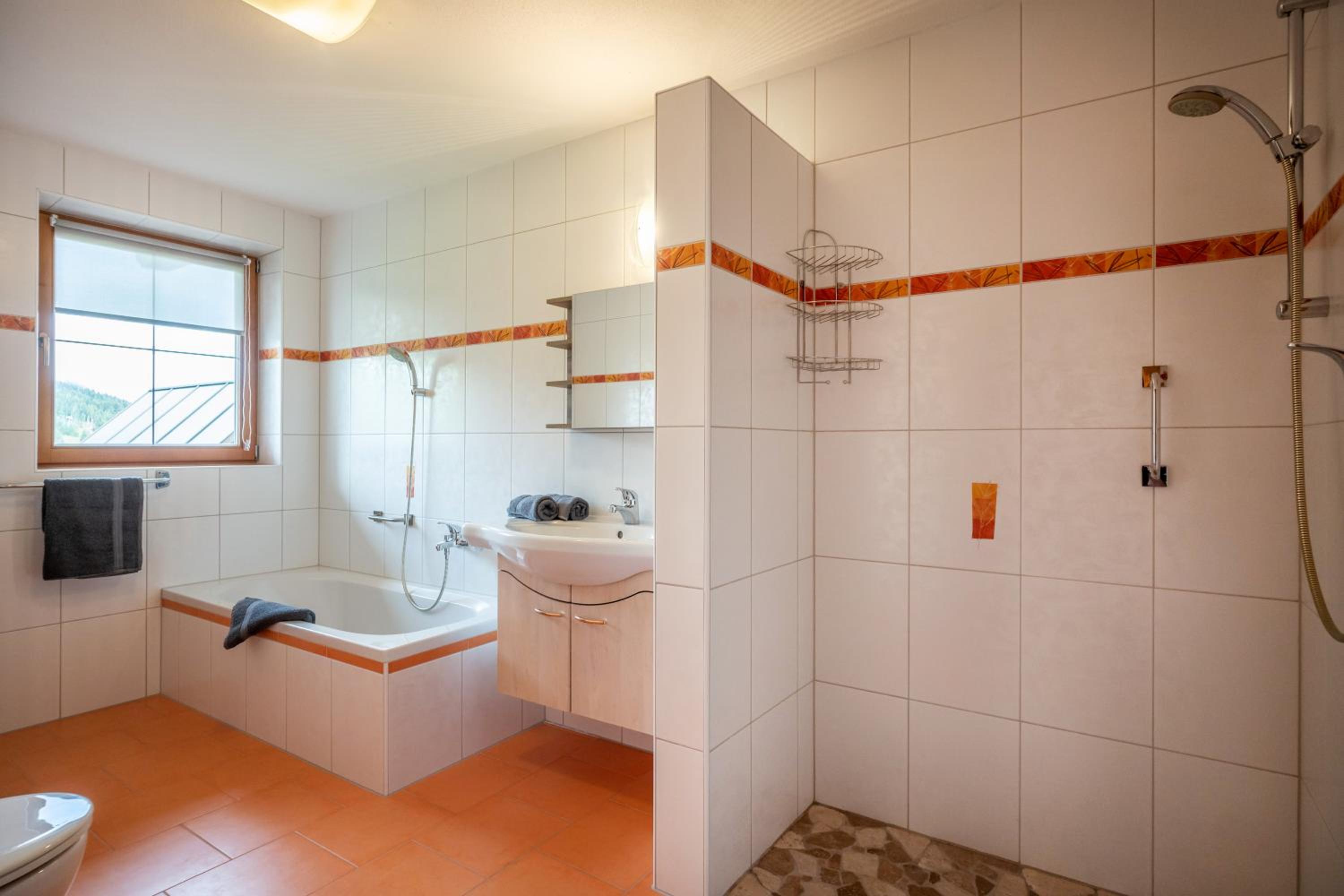 Three-Bedroom Apartment photo 2