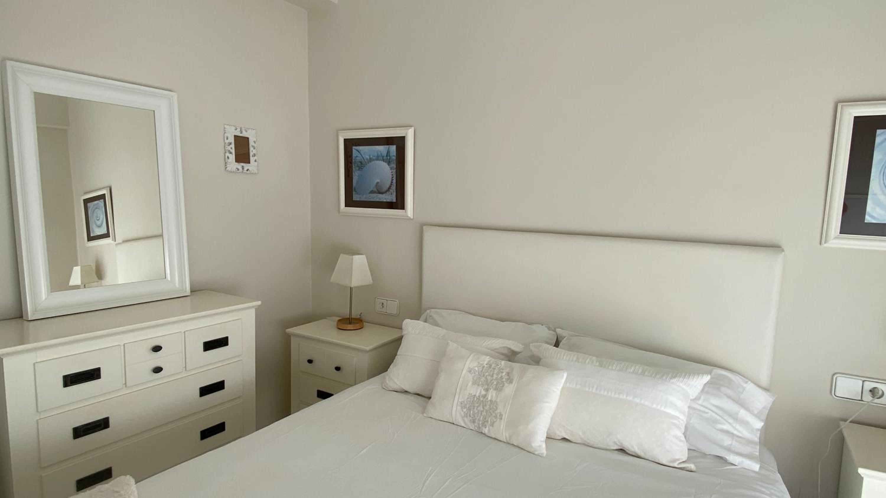 Three-Bedroom Apartment photo 2