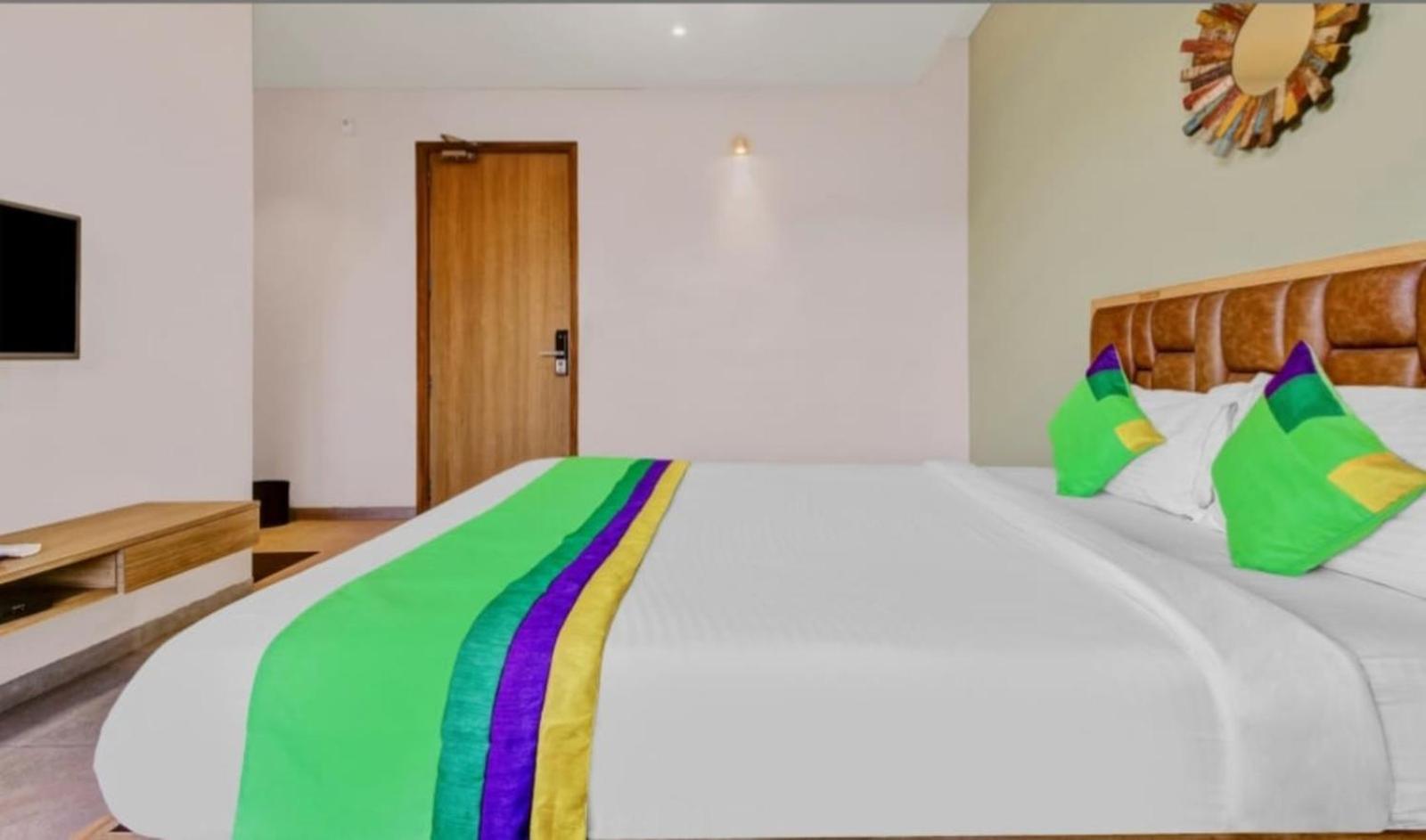 Deluxe Double Room photo 2