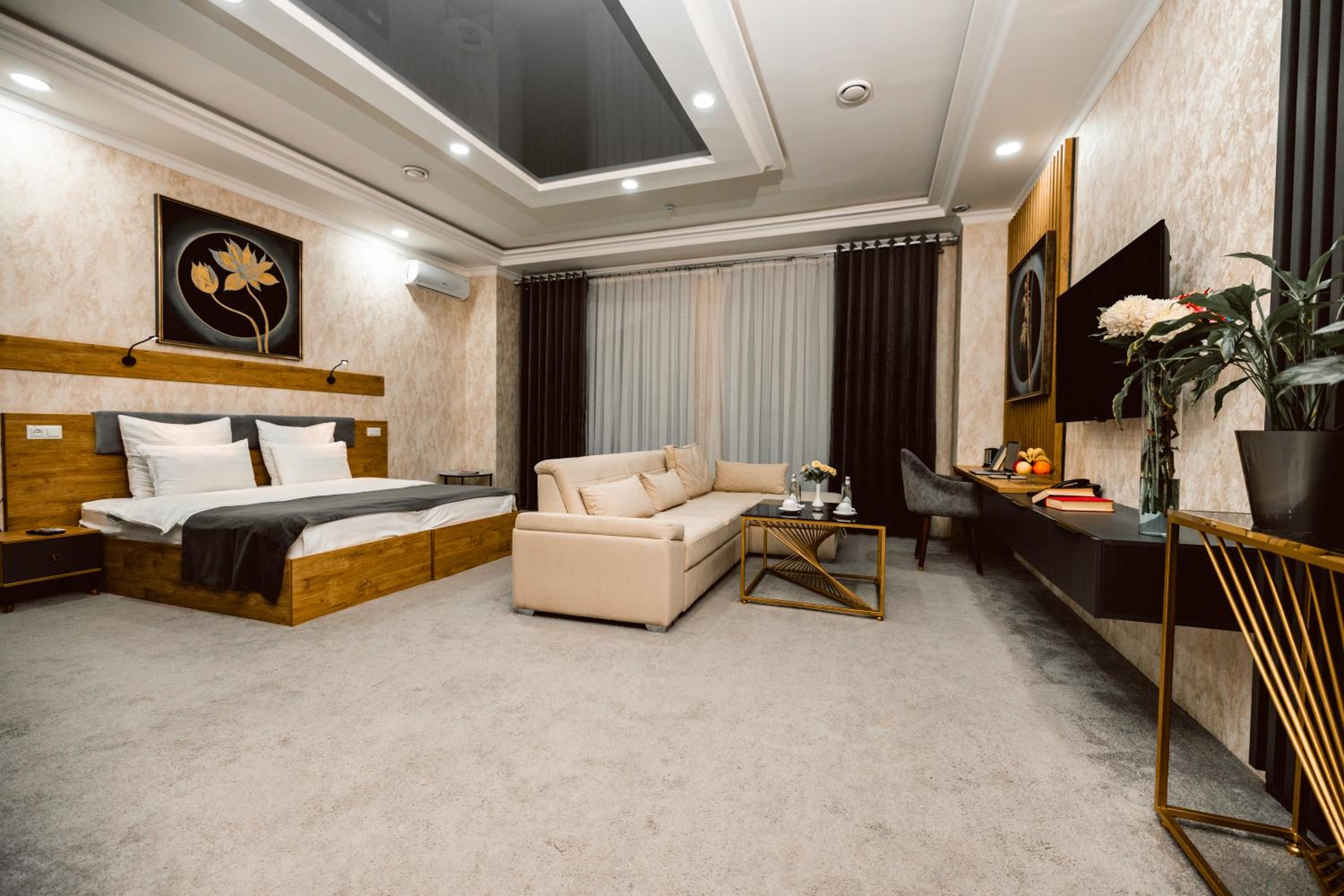 Suite photo 1