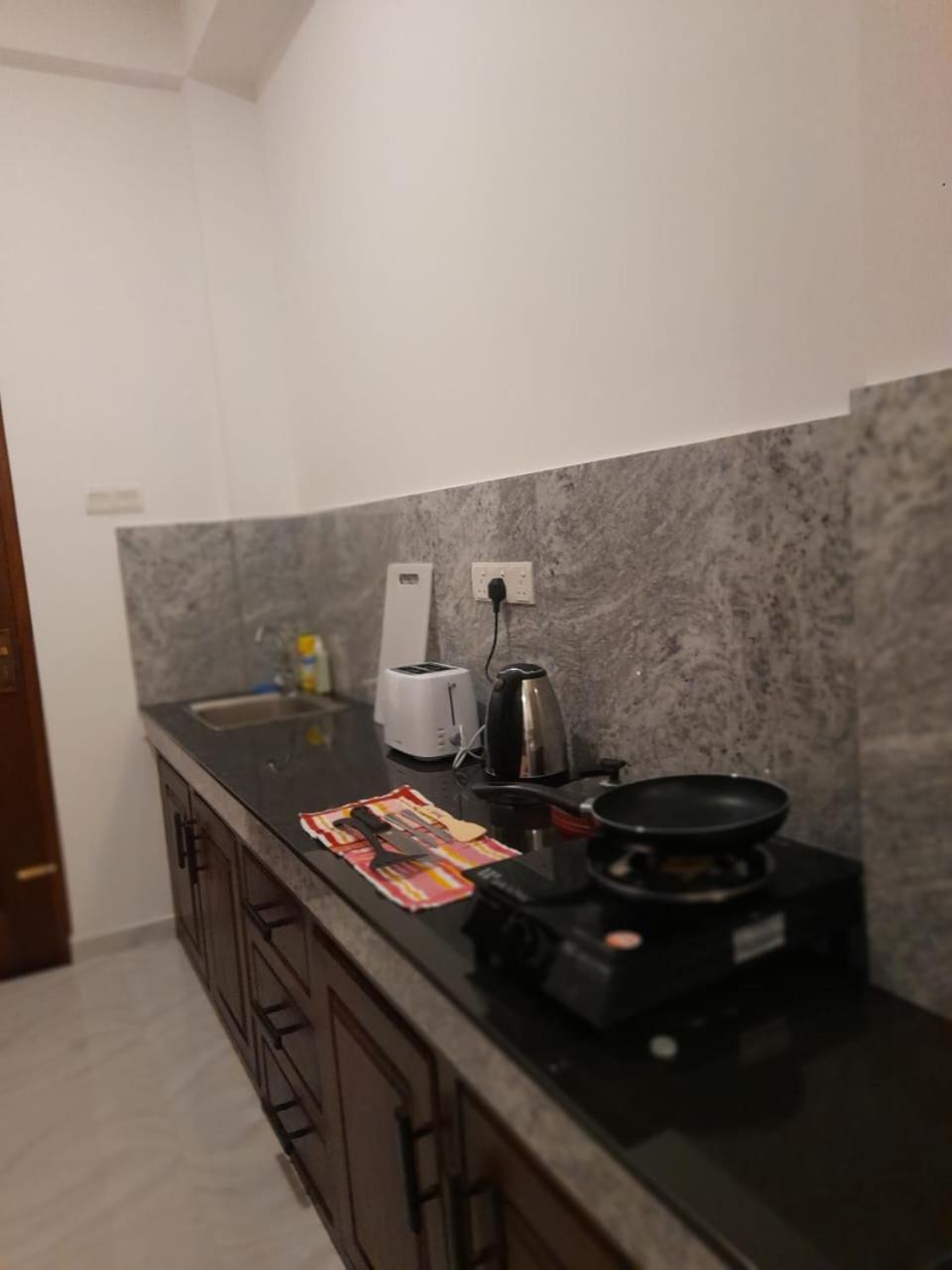 Deluxe Double Room with Balcony photo 3