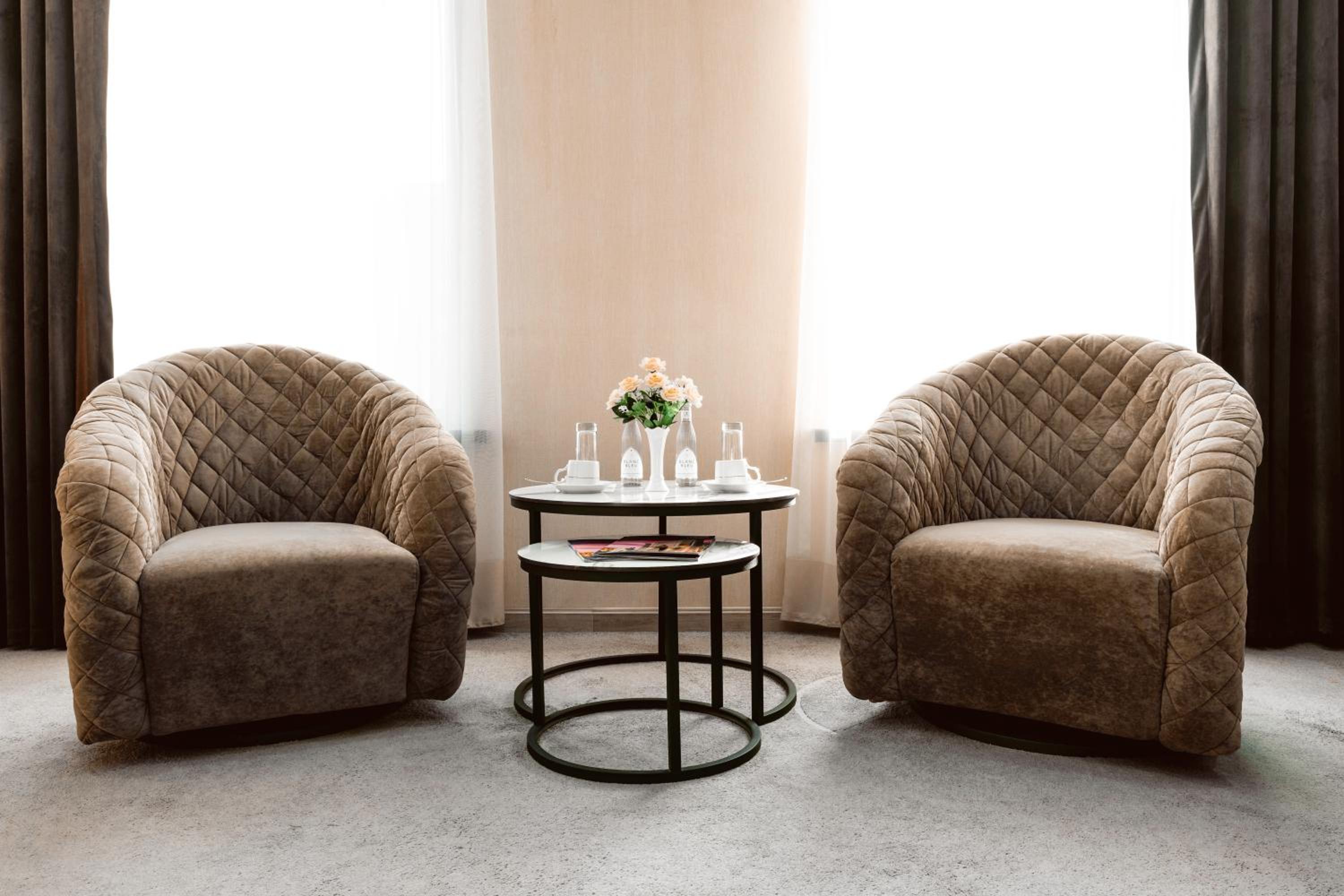 Deluxe Family Room photo 3