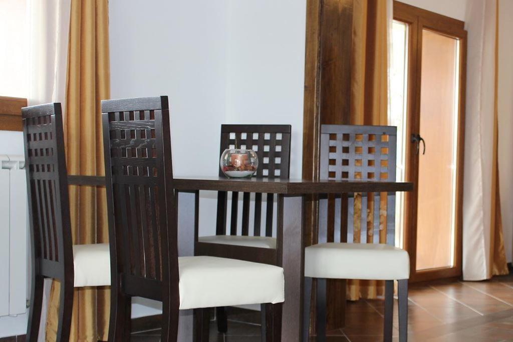 Superior Double or Twin Room with Mountain View photo 2