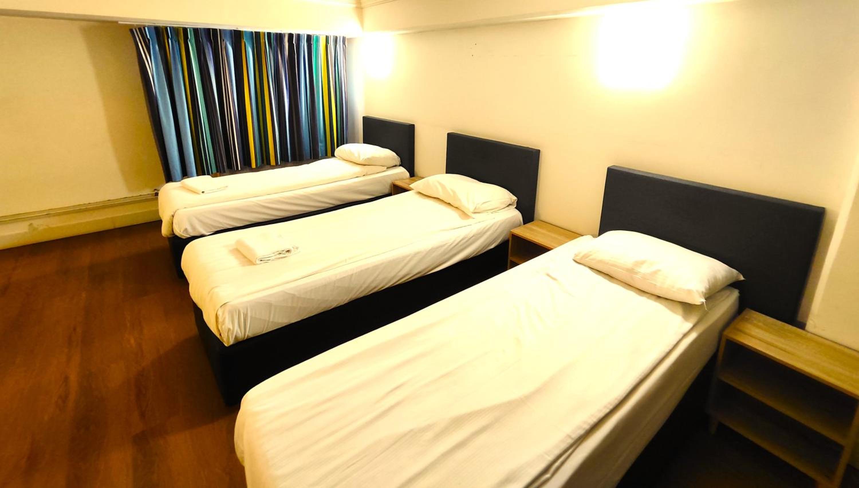 Basic Triple Room with Shared Bathroom photo 2
