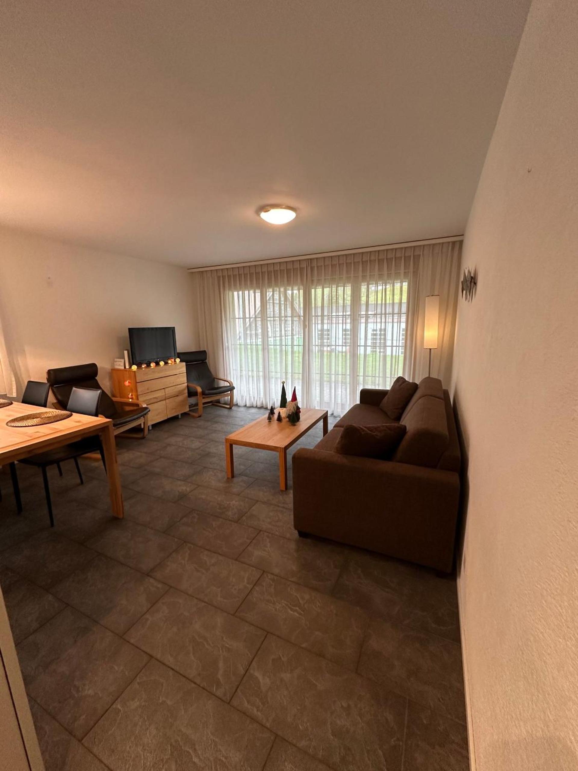 One-Bedroom Apartment photo 1