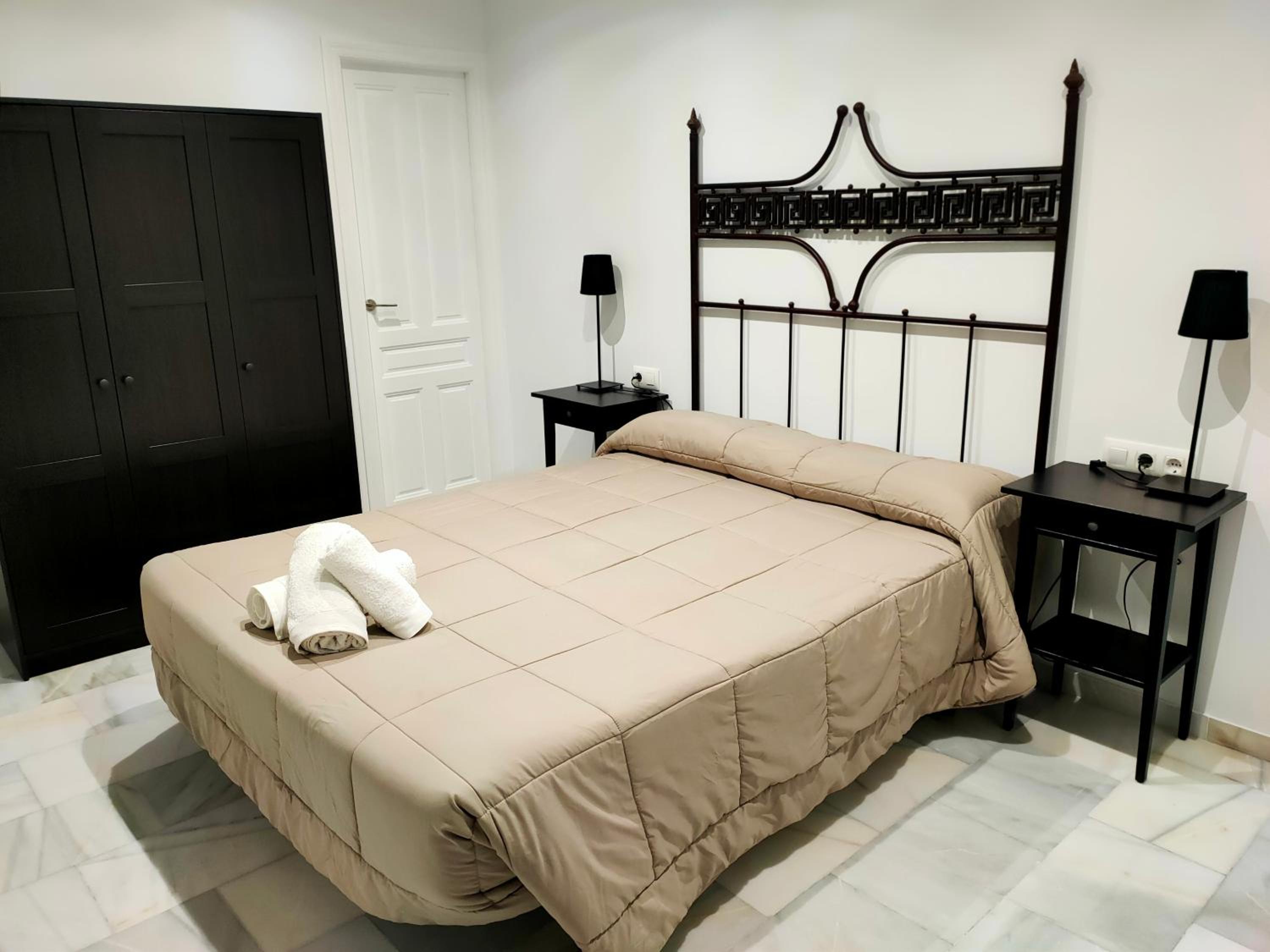 Habitación Doble con Baño Privado