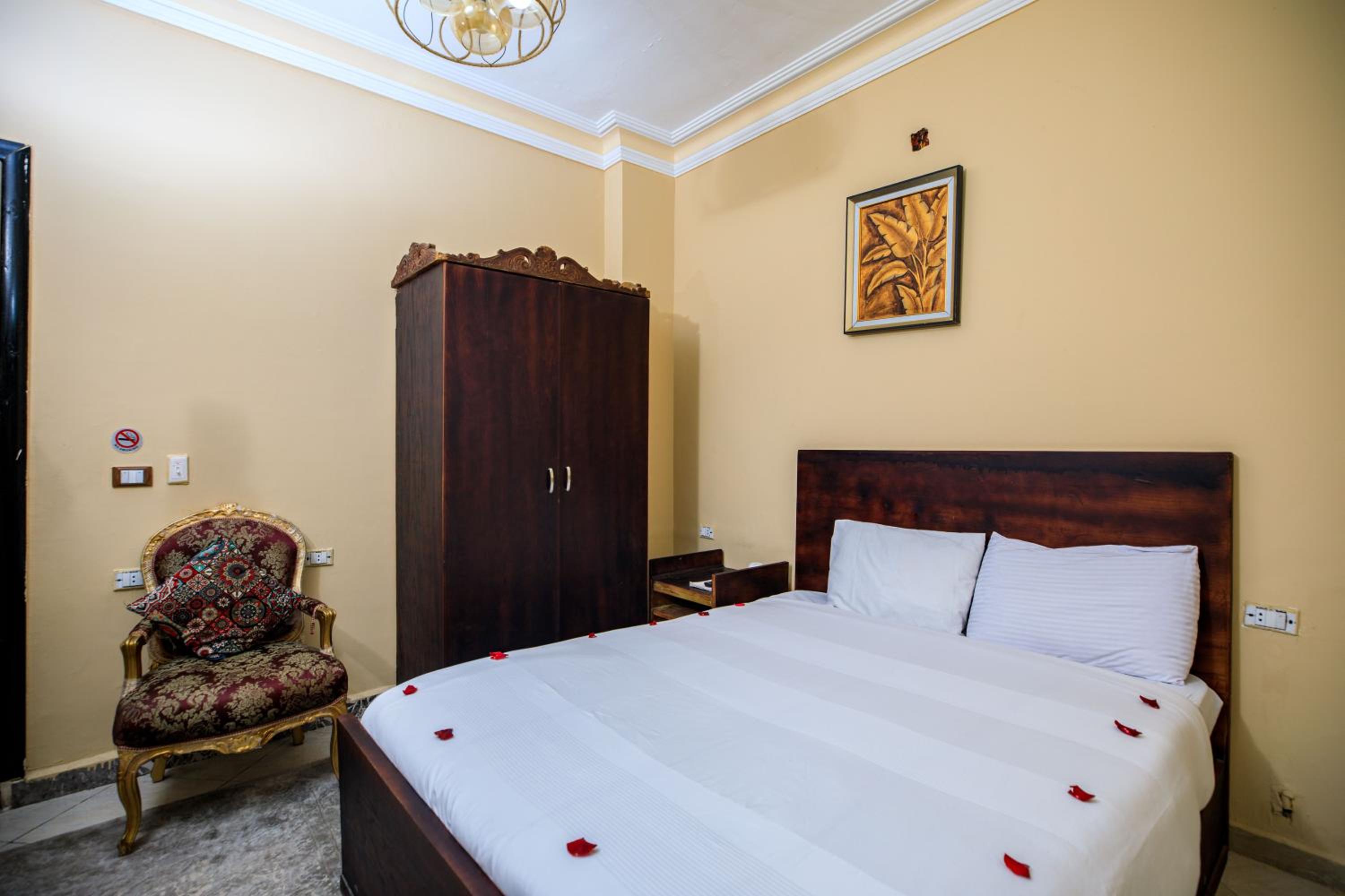 Deluxe Double Room - Photo 6