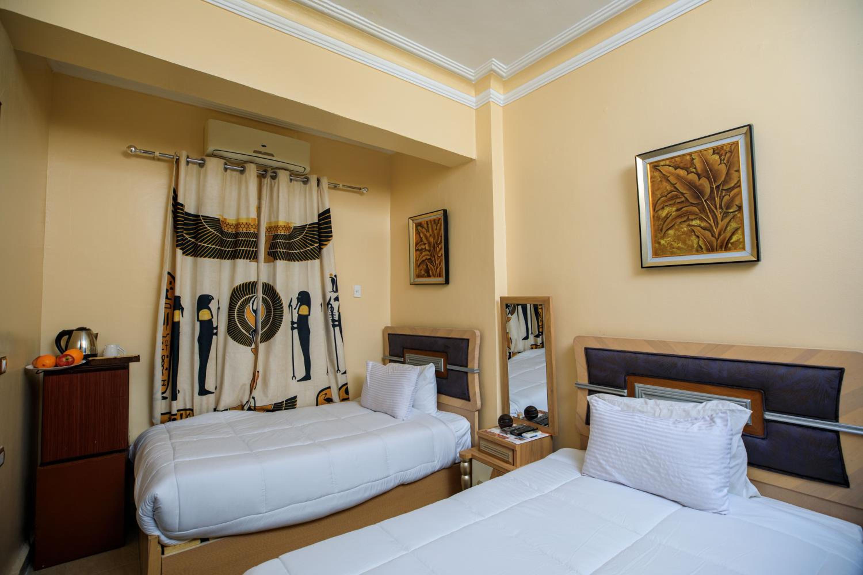 Deluxe Double or Twin Room - Photo 7