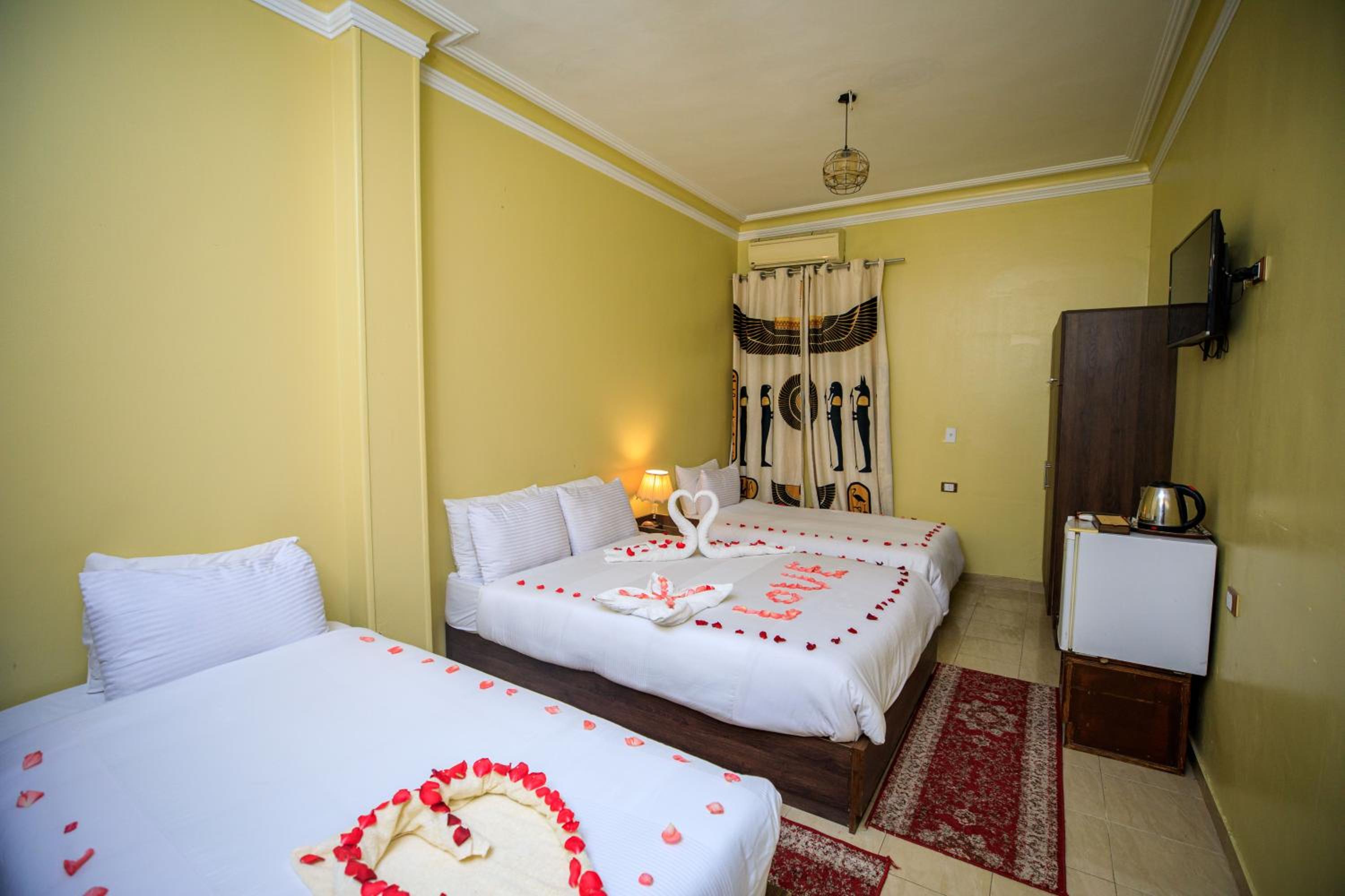 Deluxe Quadruple Room - Photo 3
