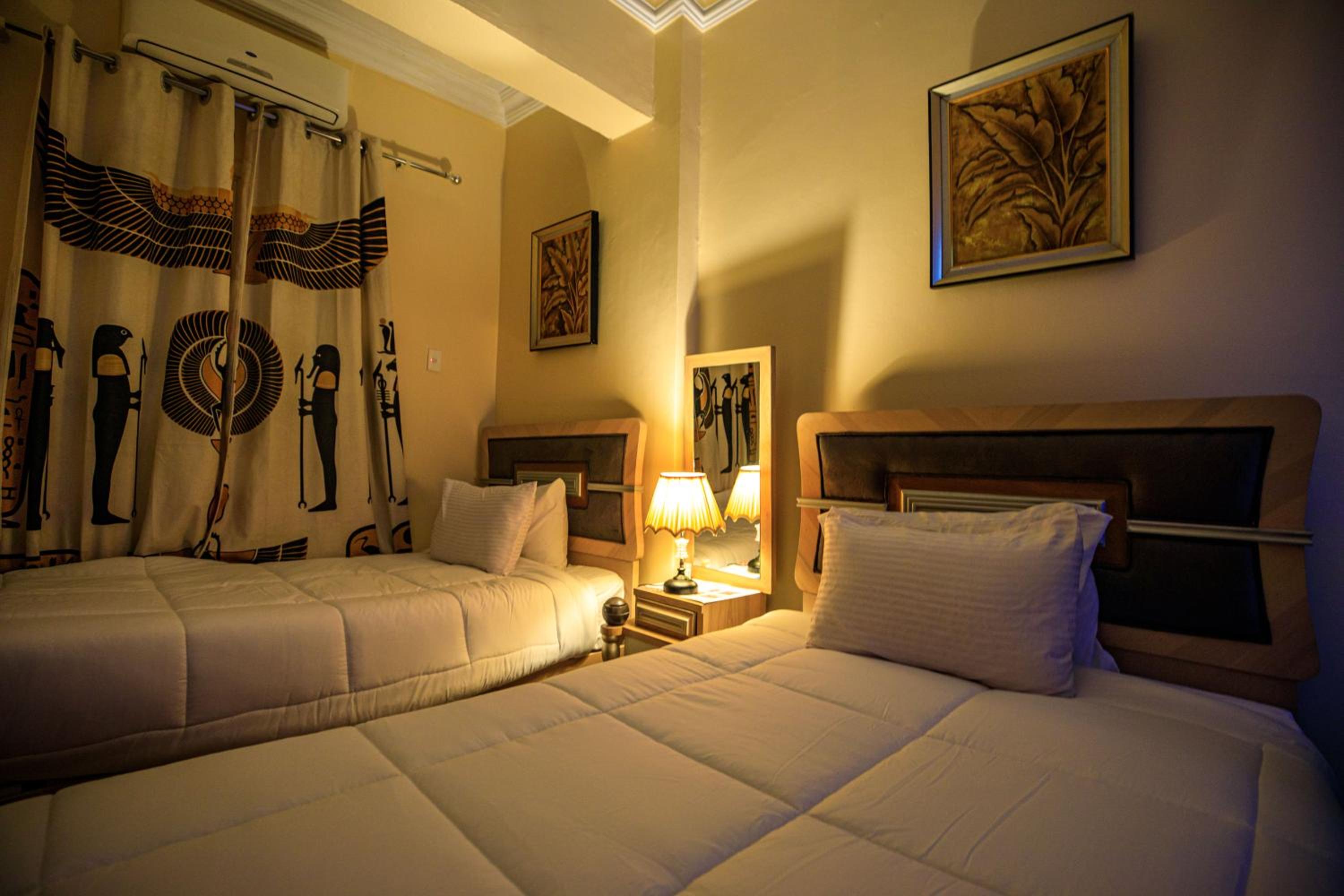Deluxe Double or Twin Room - Photo 5